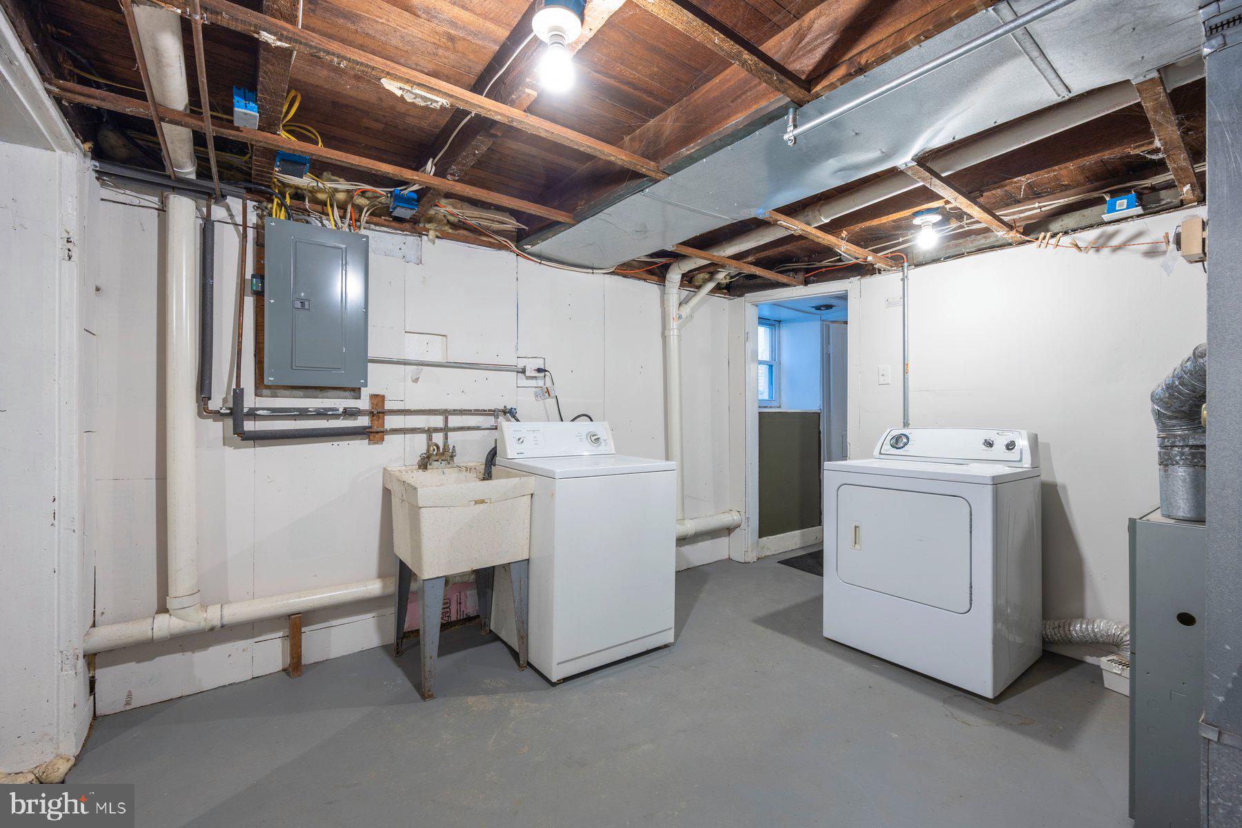 HAMPDEN HISTORIC DISTRICT - Residential Lease