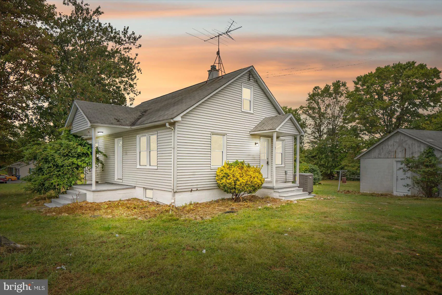 5 Montgomery Rd  