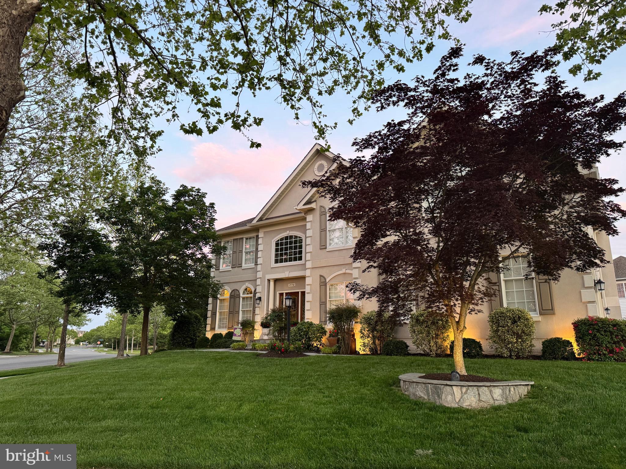 SOUTH RIDING - Residential