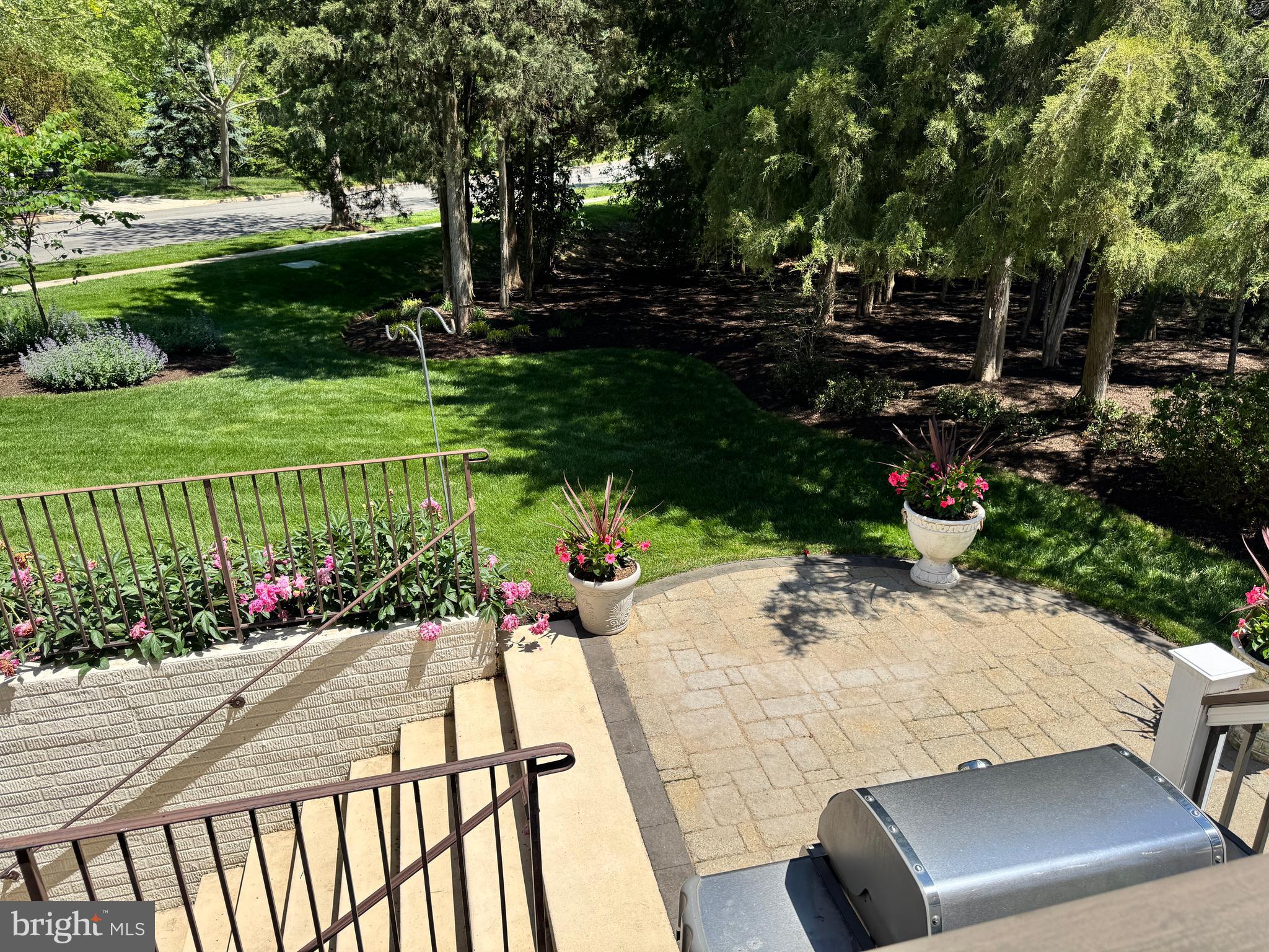 SOUTH RIDING - Residential