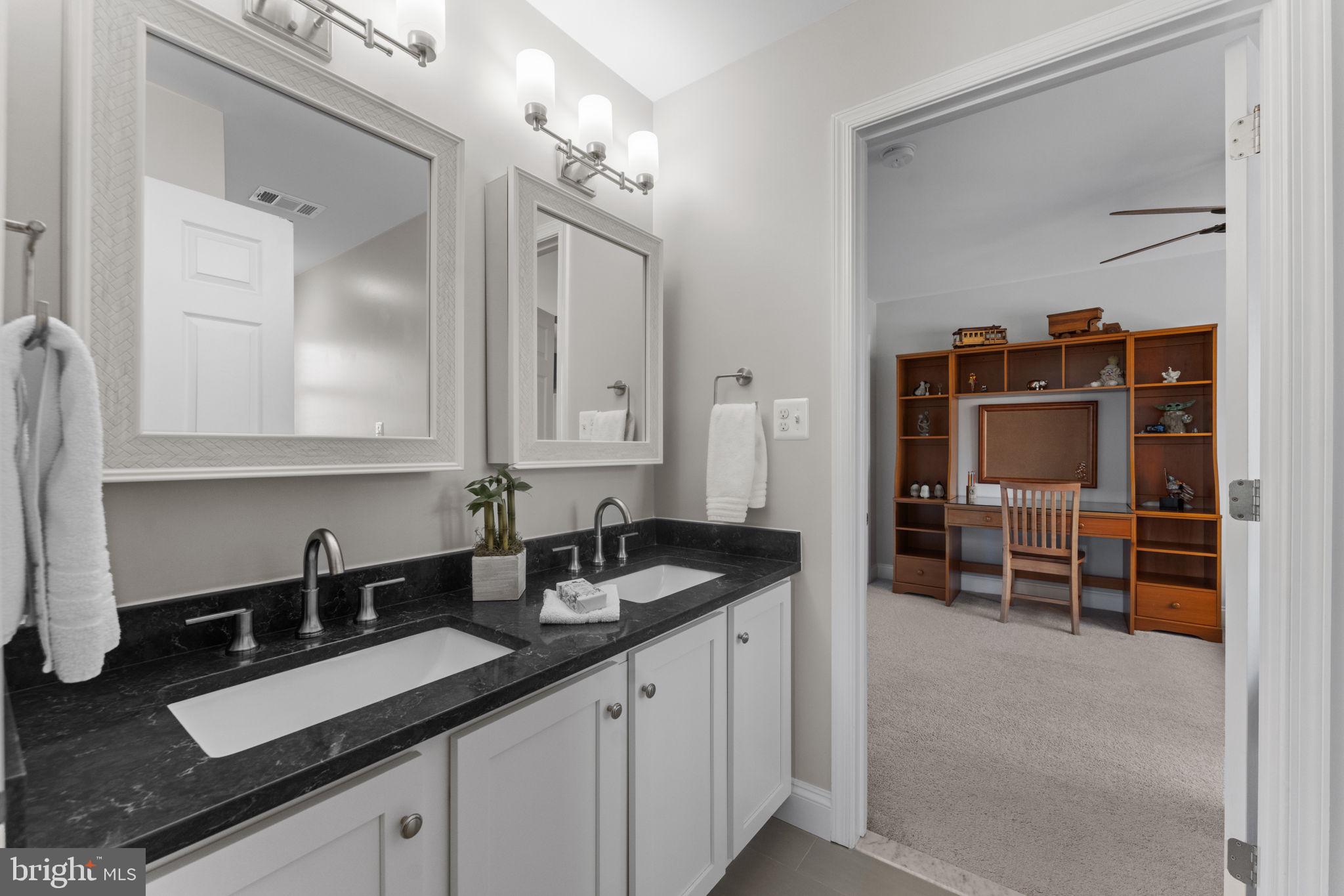 SOUTH RIDING - Residential