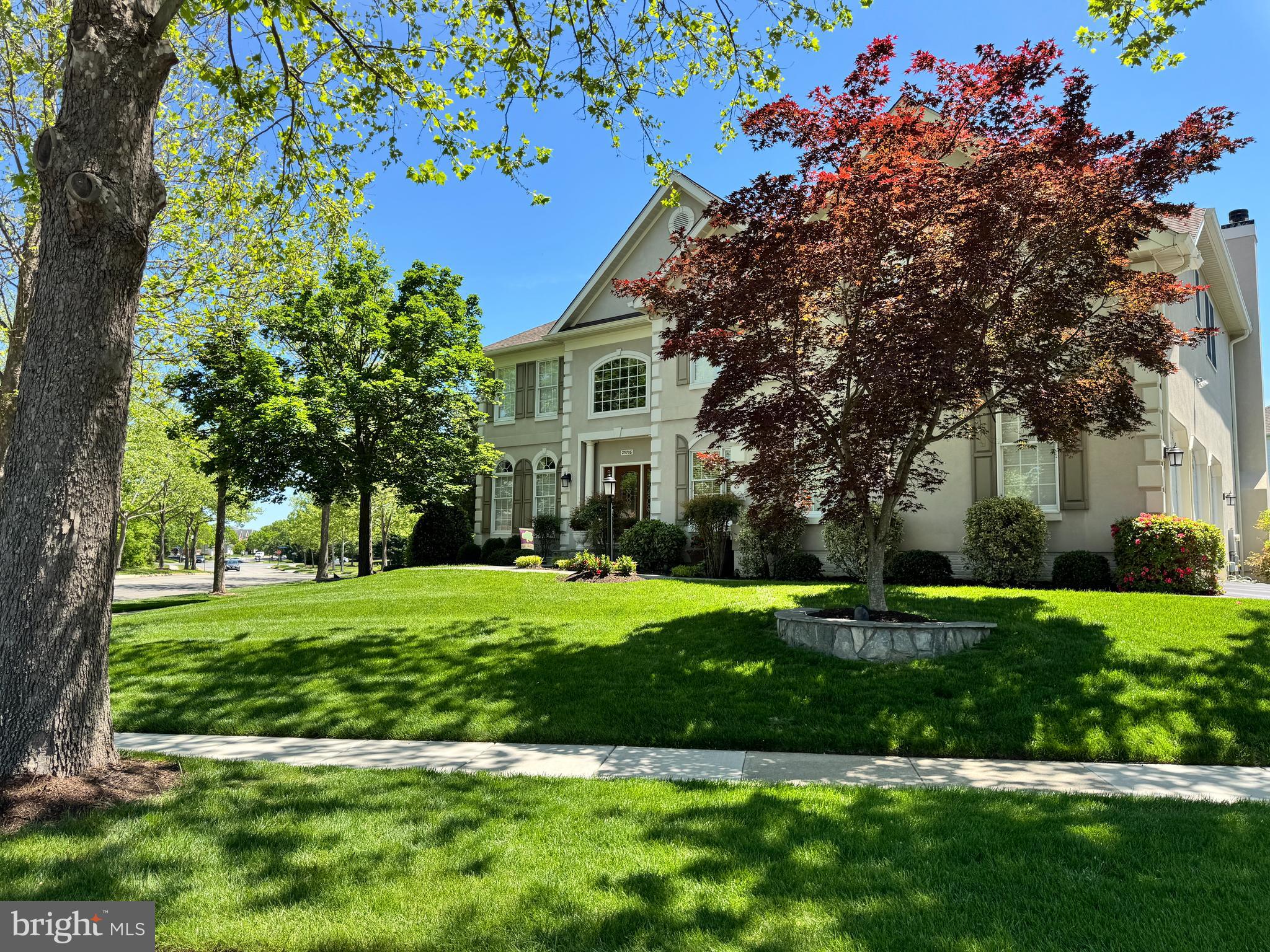 SOUTH RIDING - Residential