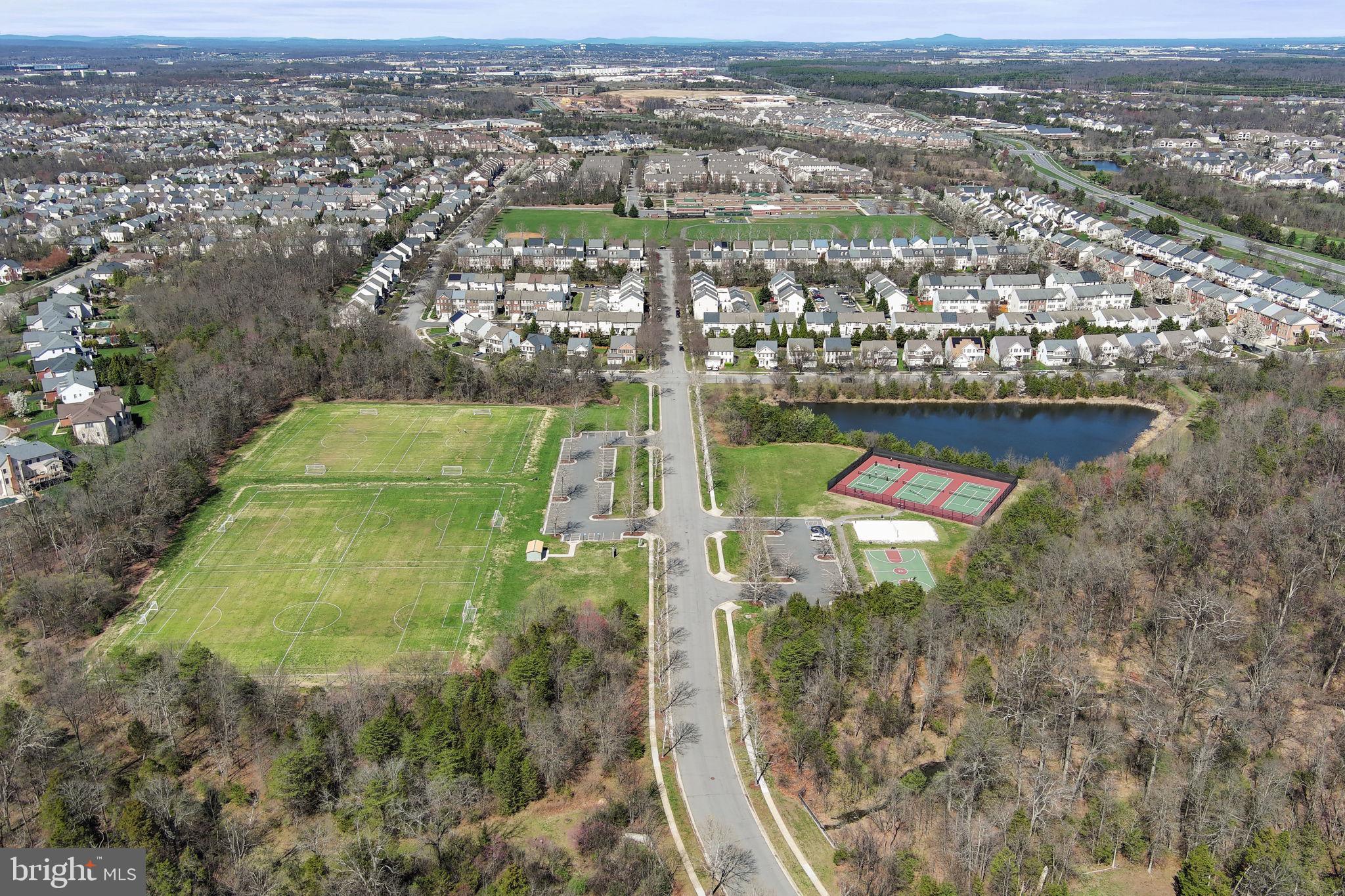 SOUTH RIDING - Residential