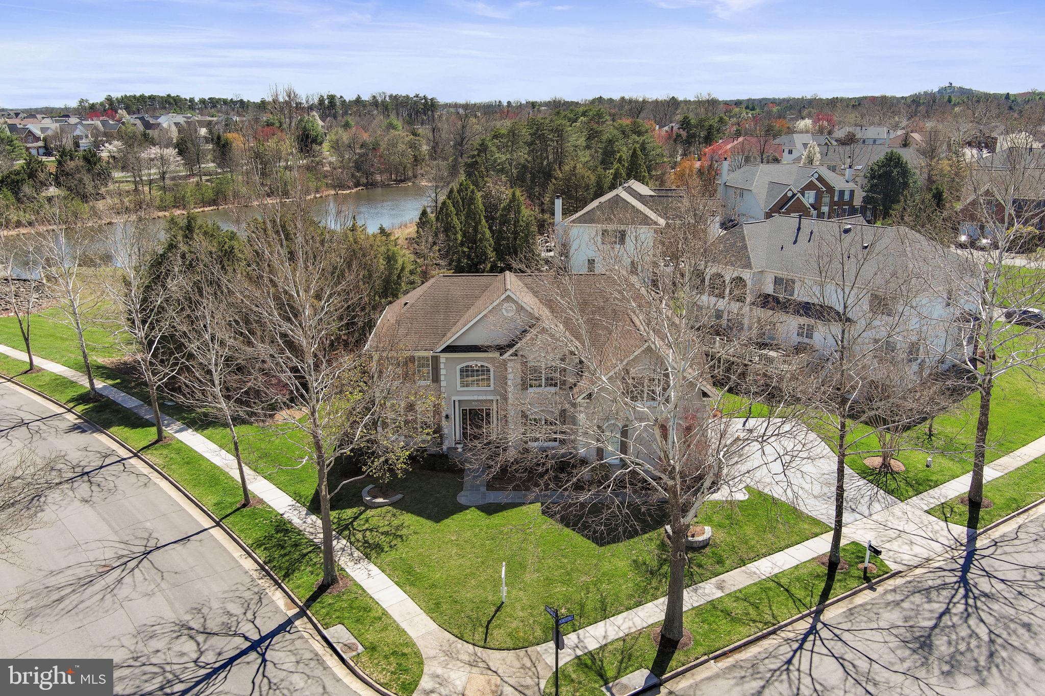 SOUTH RIDING - Residential