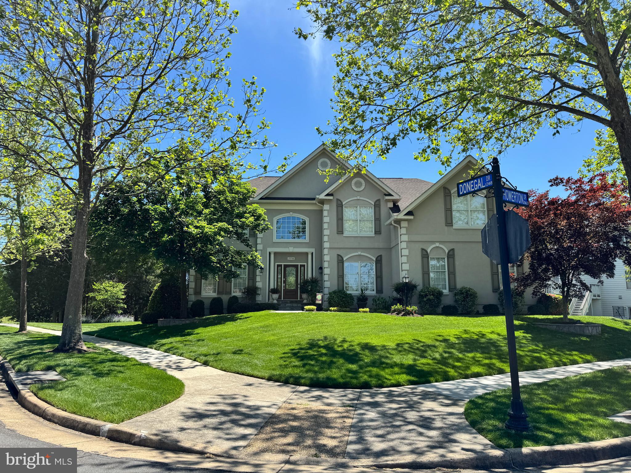 SOUTH RIDING - Residential