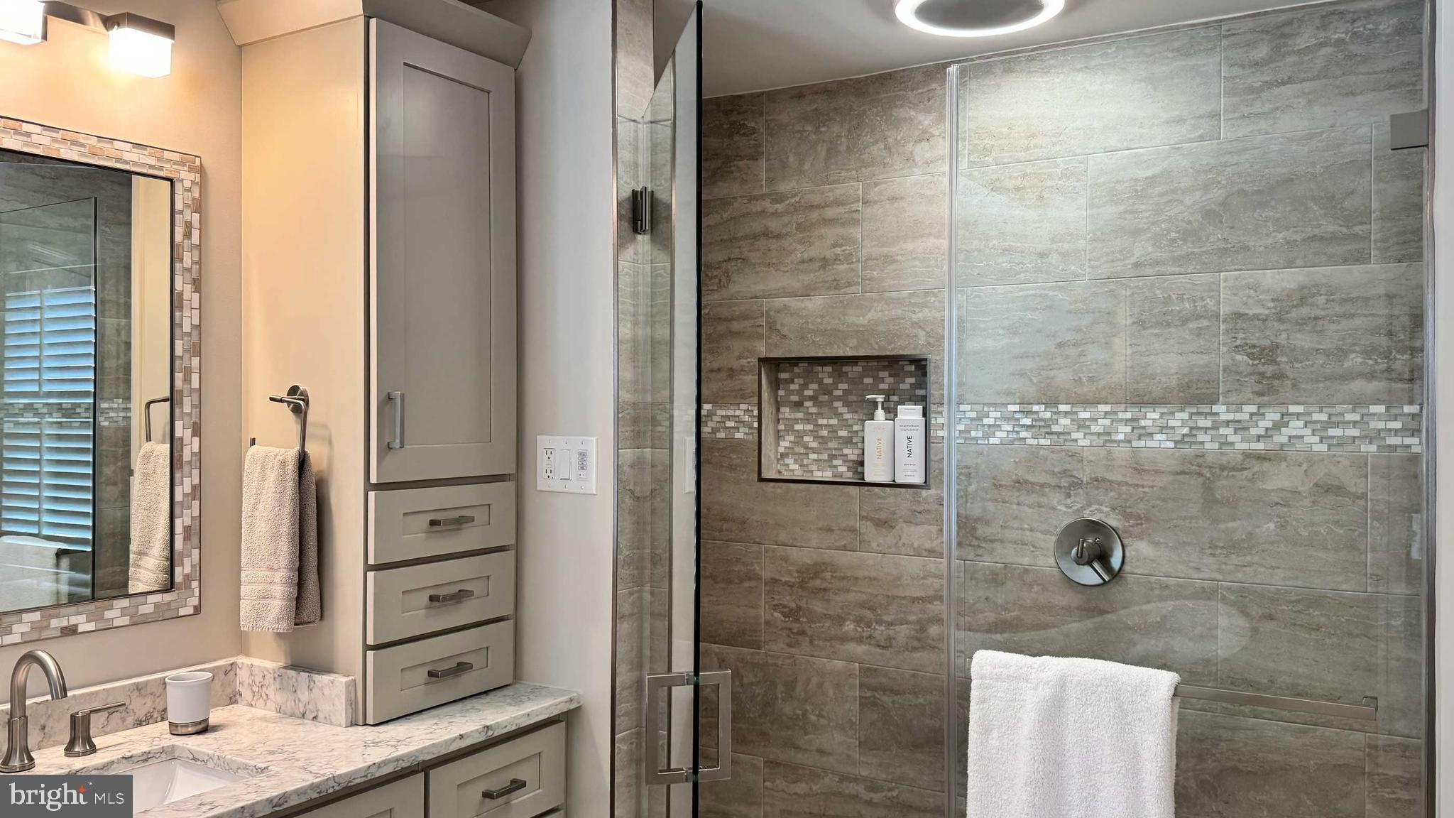 SOUTH RIDING - Residential