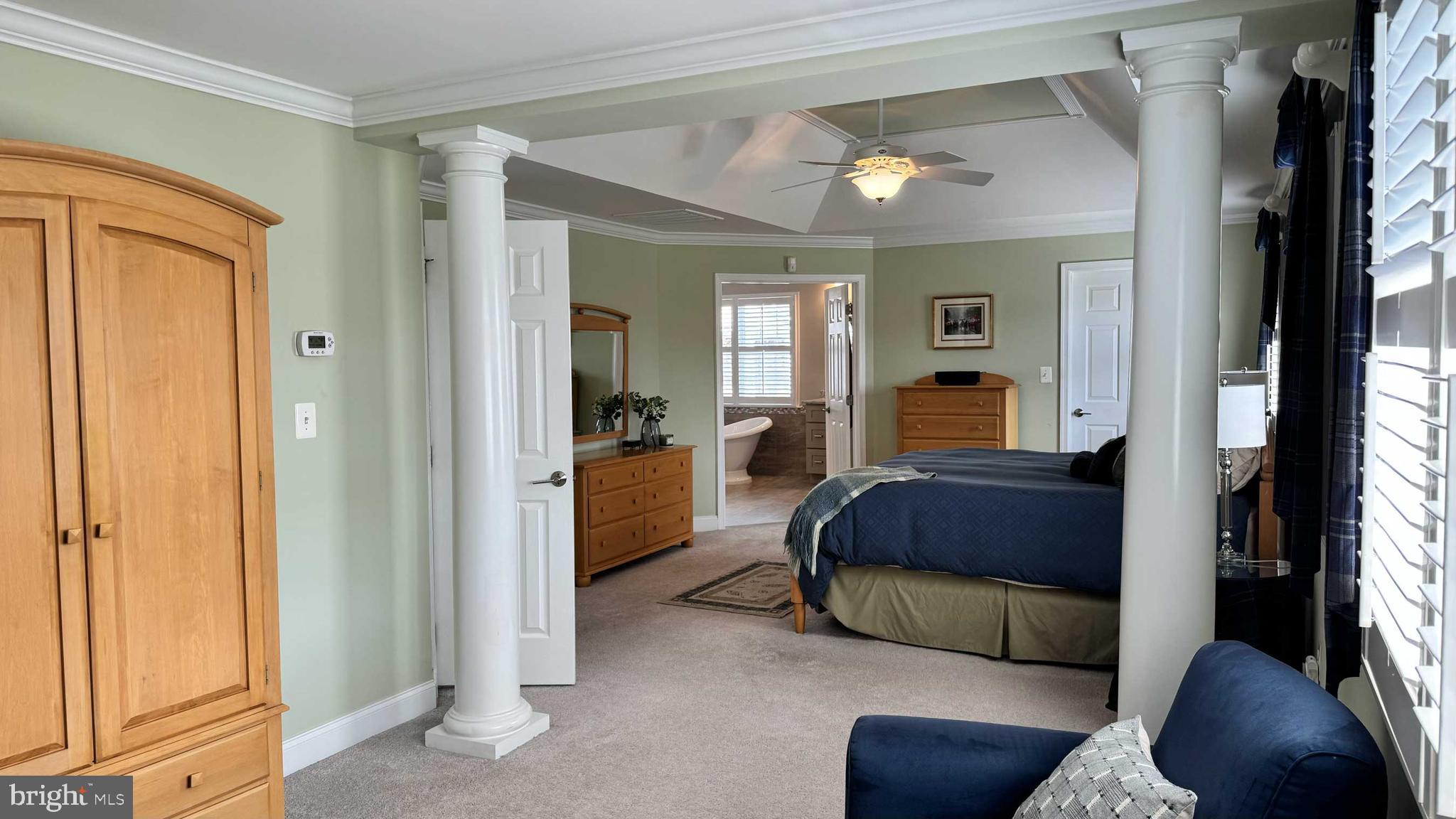 SOUTH RIDING - Residential