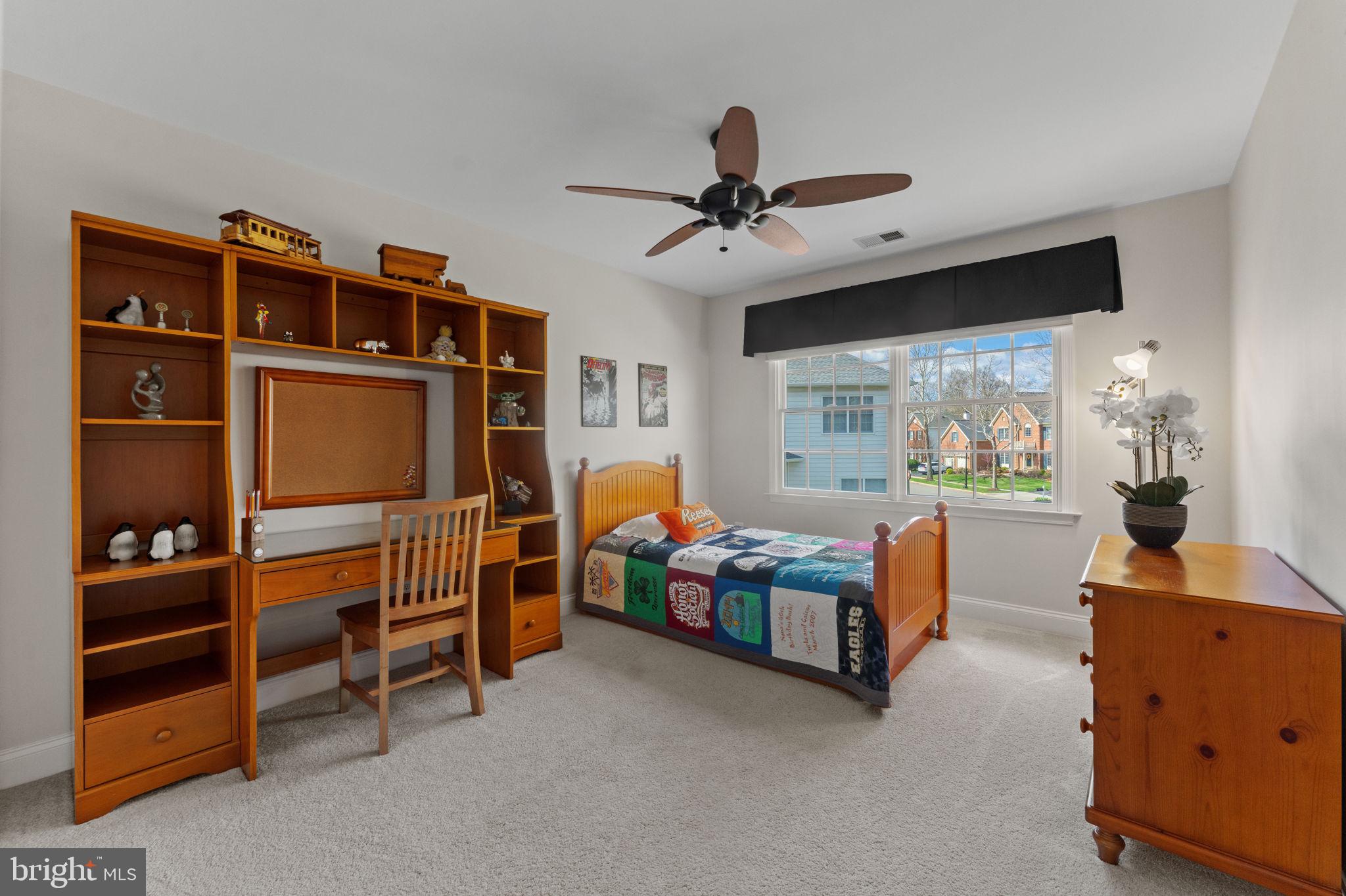 SOUTH RIDING - Residential