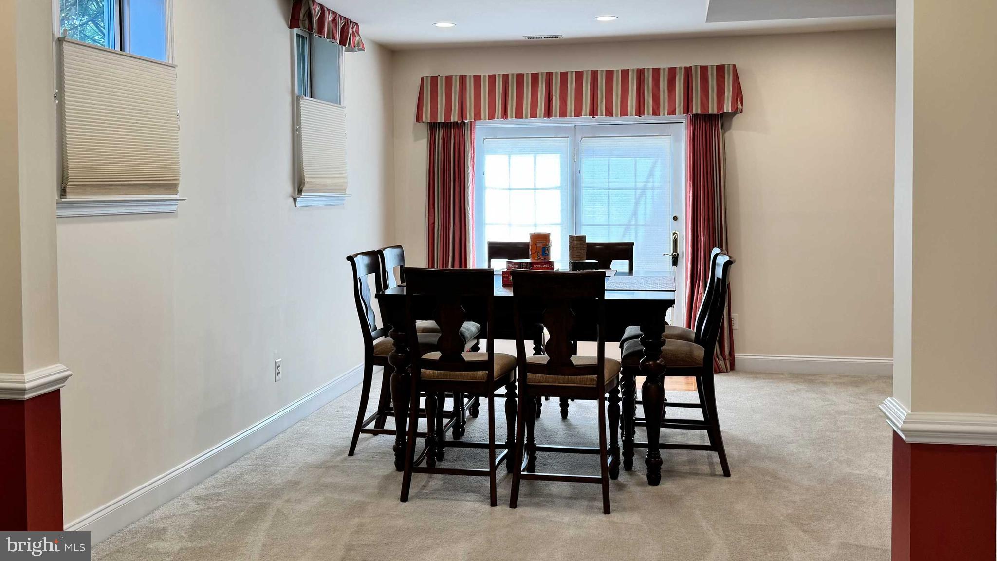 SOUTH RIDING - Residential