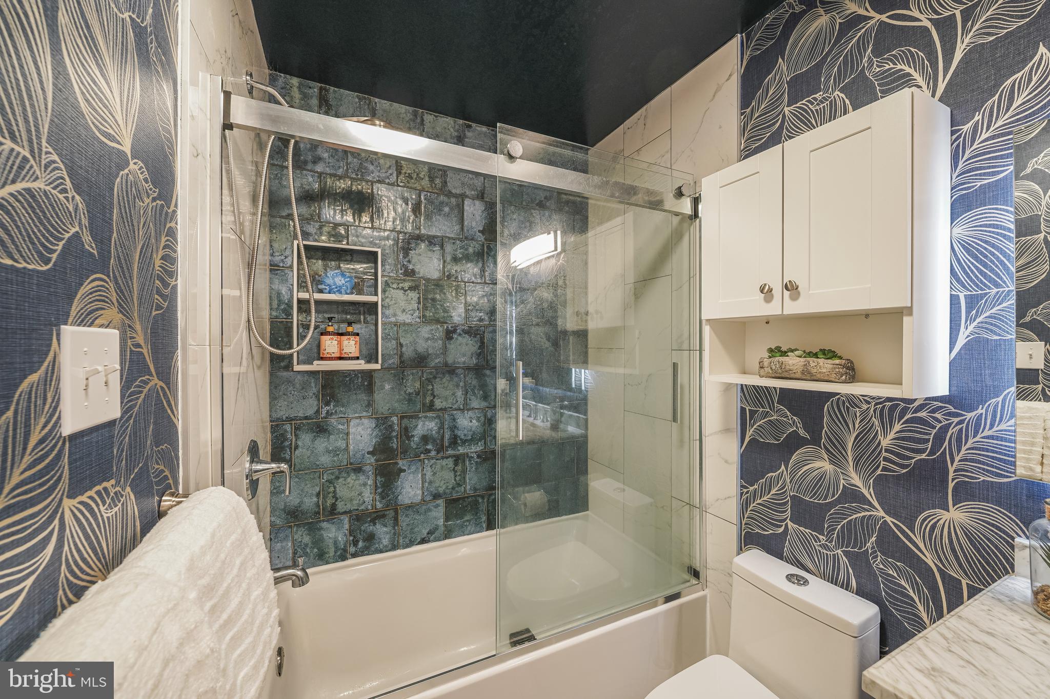 MONTROSE - Residential