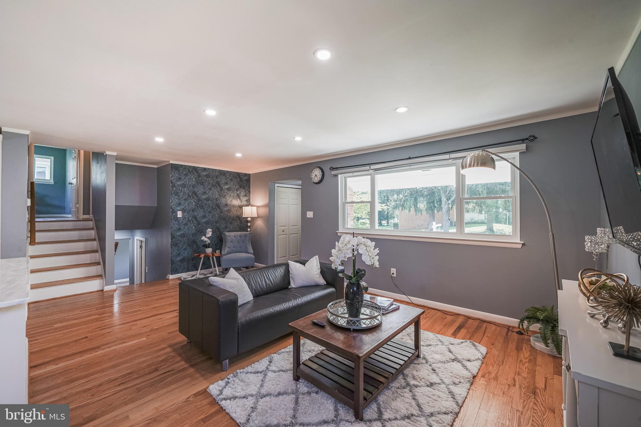 1704 LORRE DRIVE
