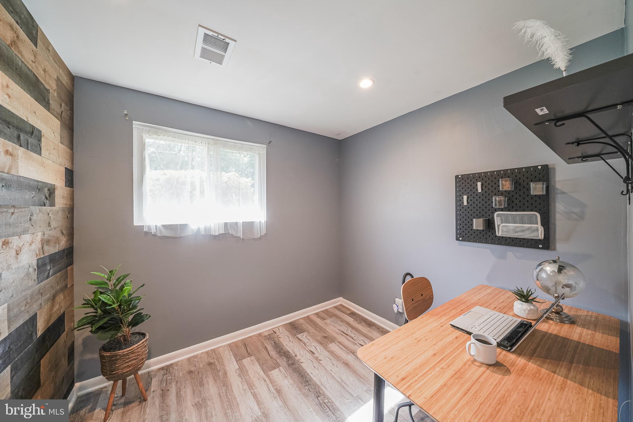 MONTROSE - Residential