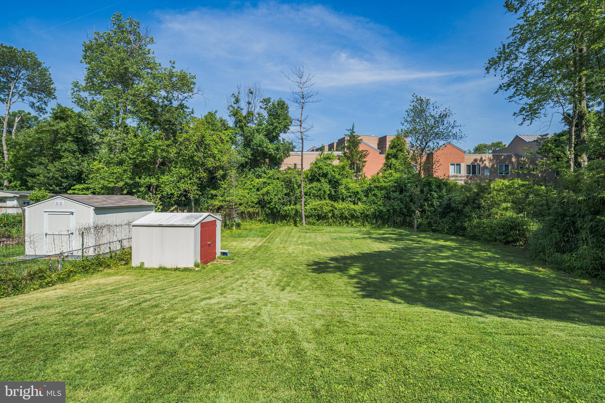 MONTROSE - Residential