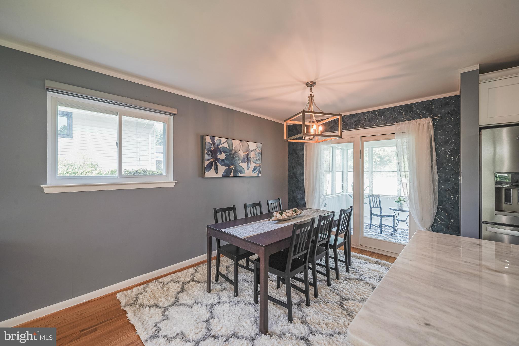 MONTROSE - Residential