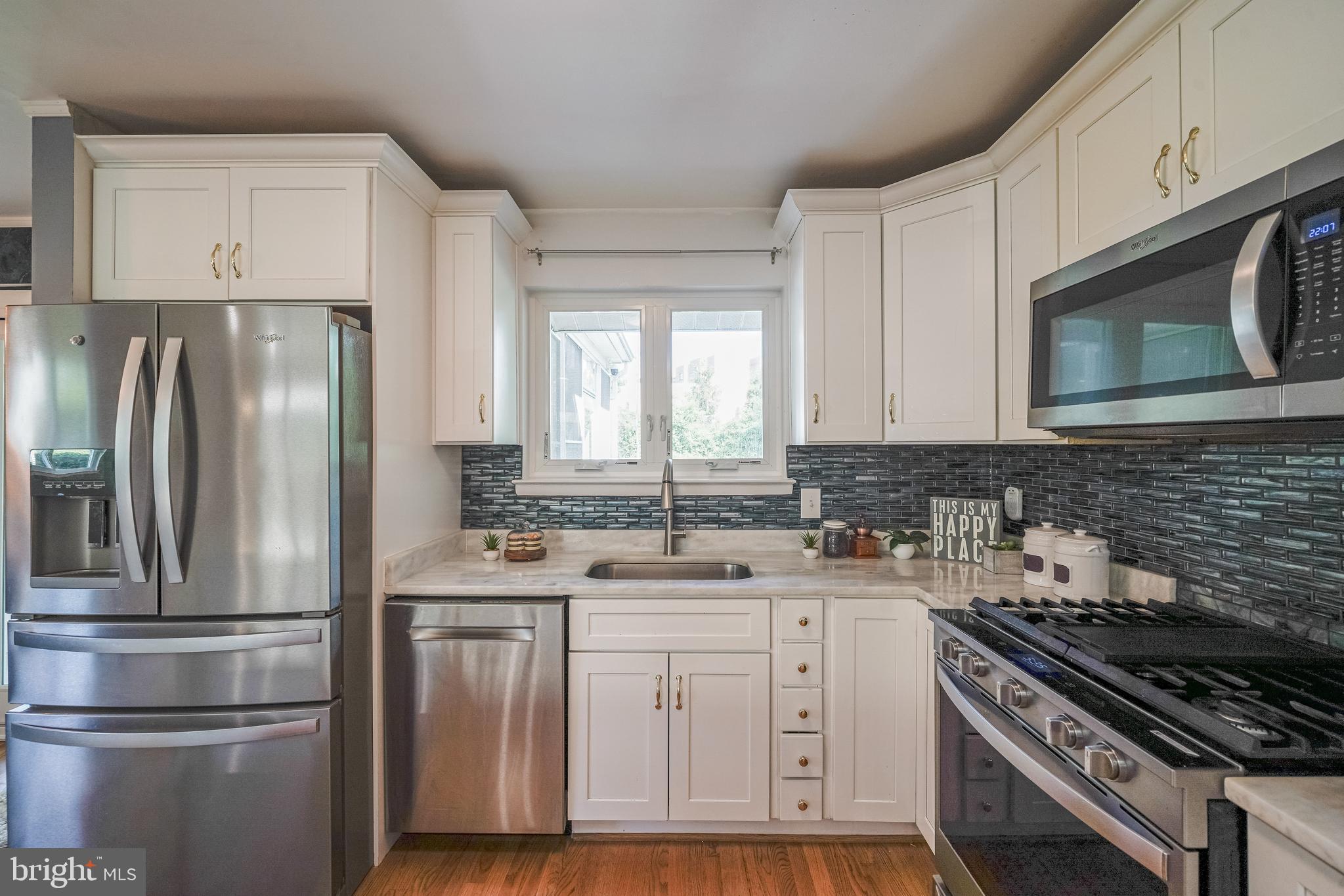 MONTROSE - Residential