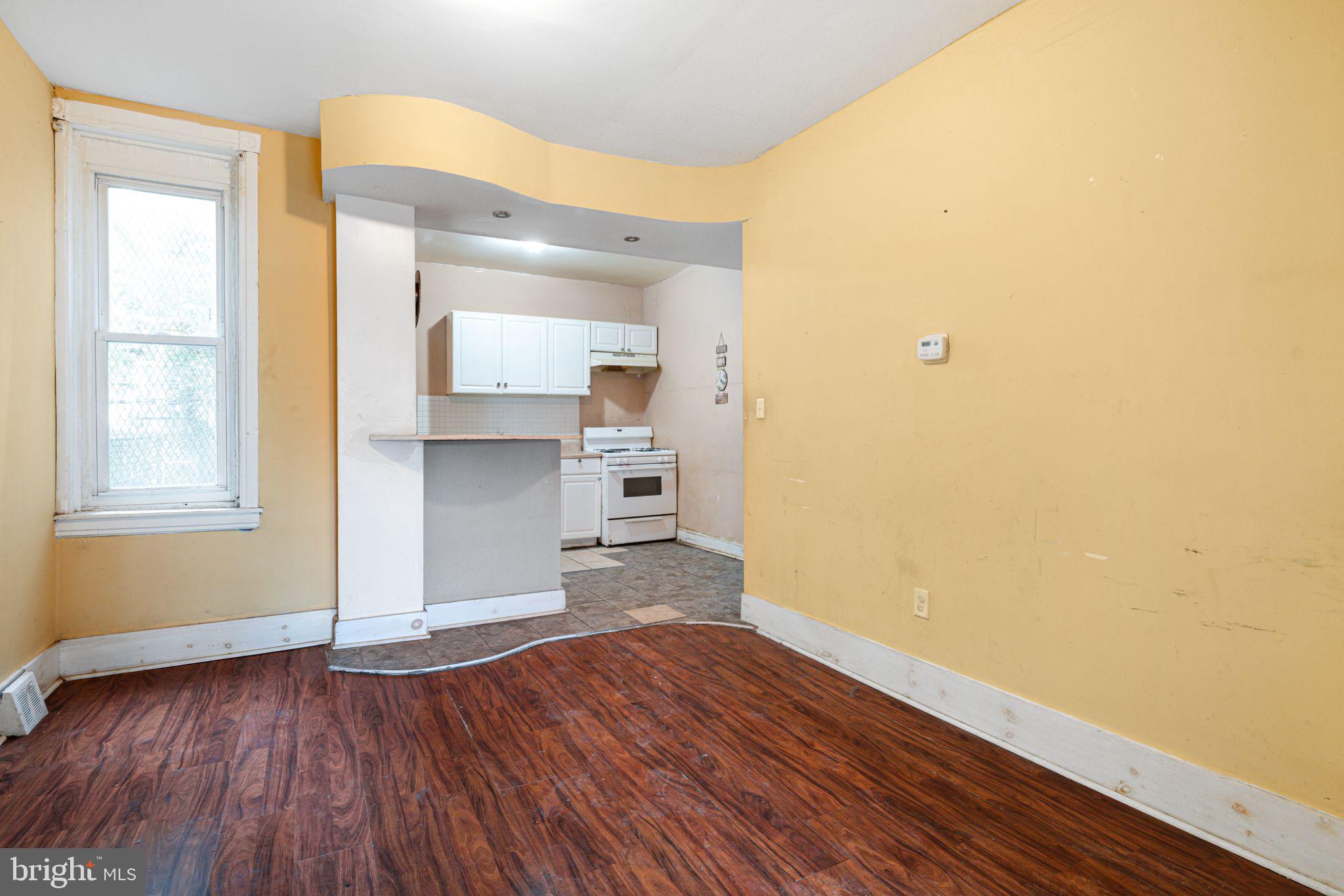 STRAWBERRY MANSION - Residential