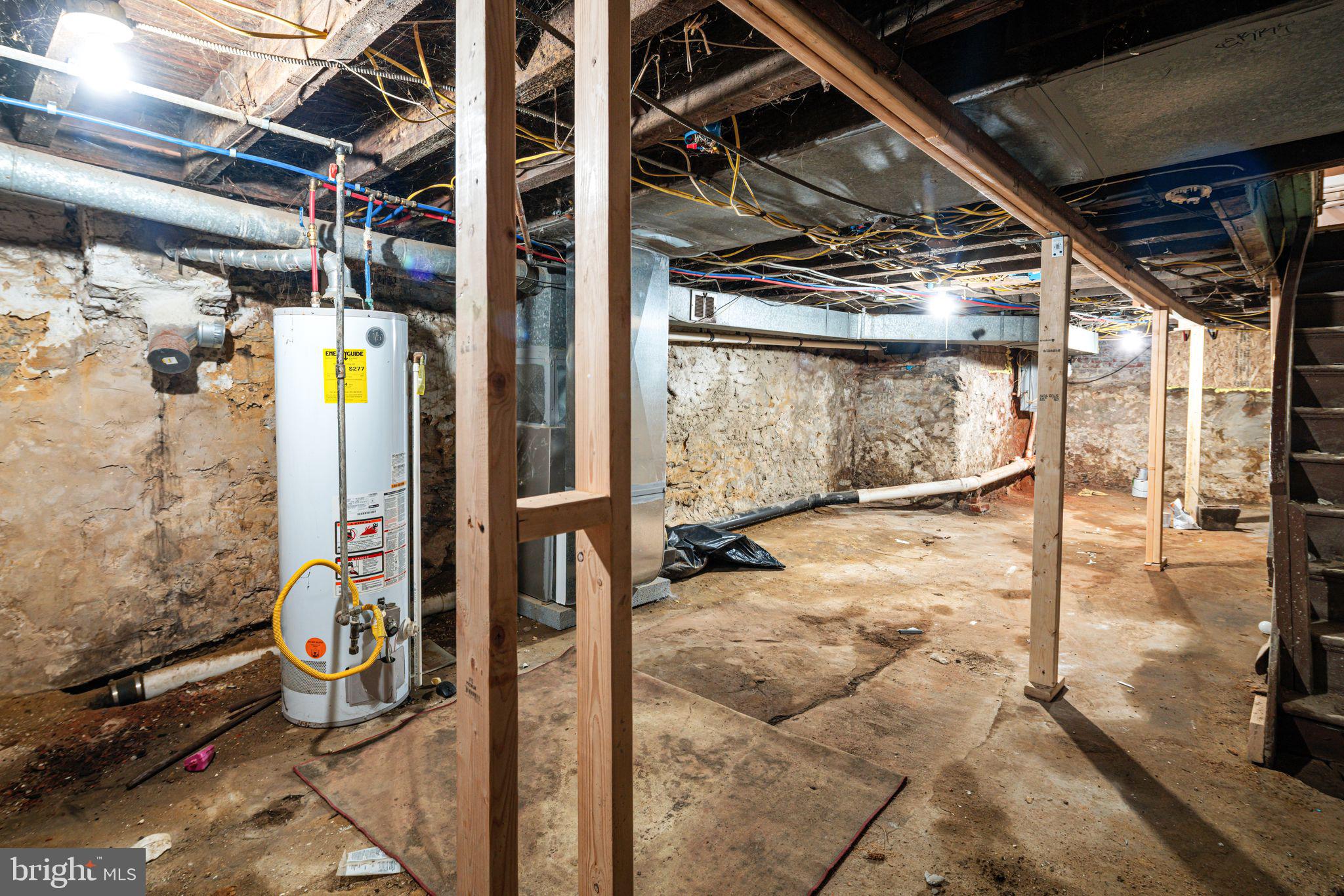 STRAWBERRY MANSION - Residential