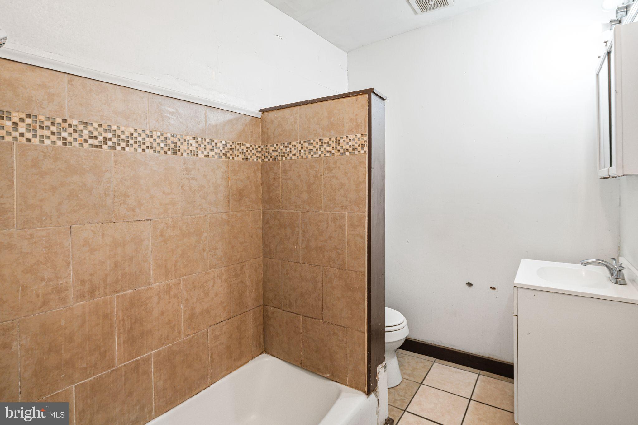 STRAWBERRY MANSION - Residential