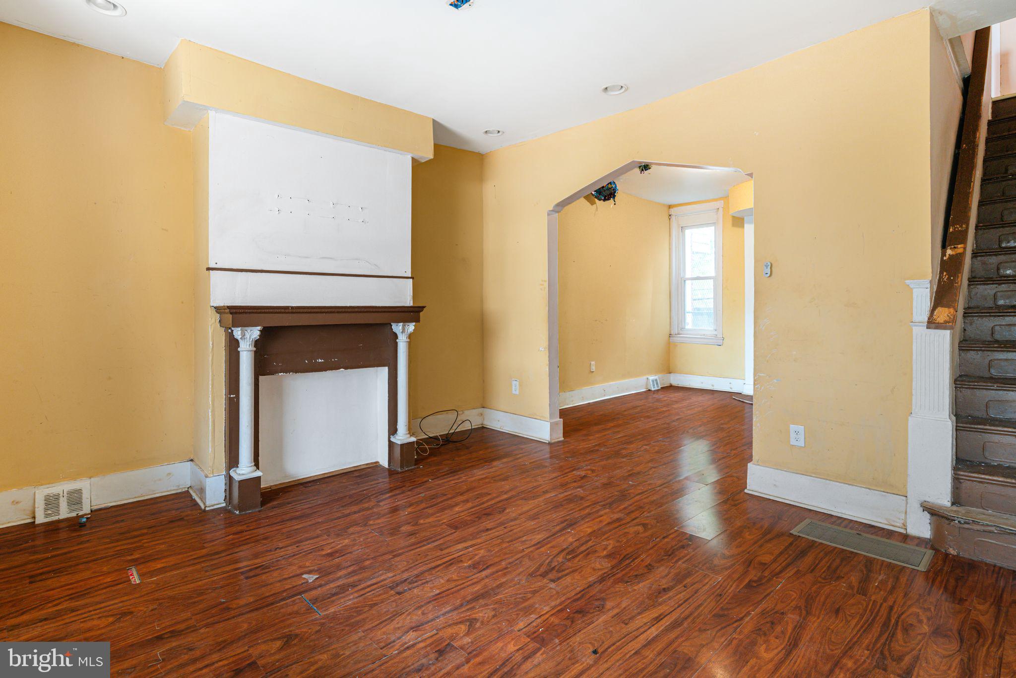 STRAWBERRY MANSION - Residential