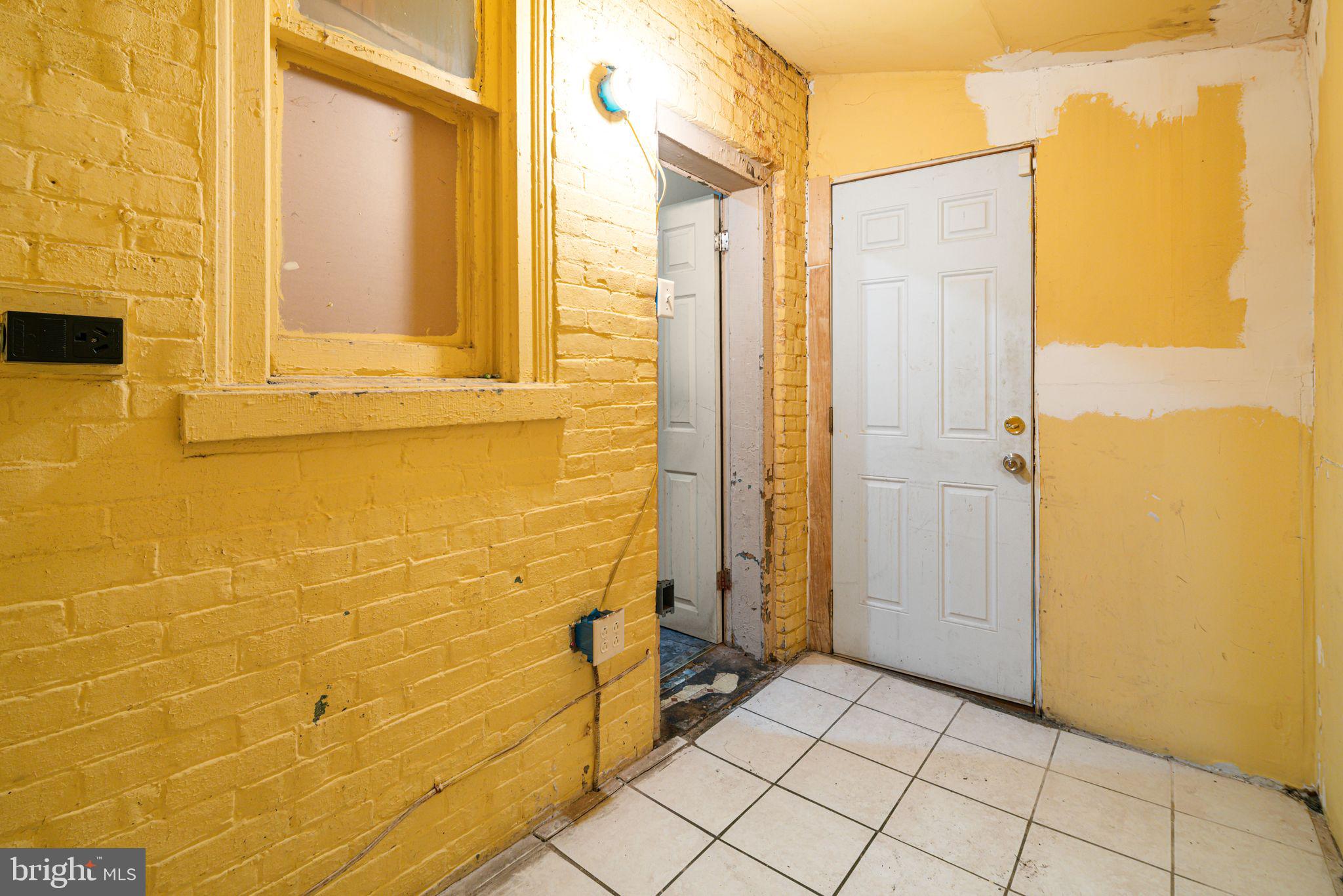 STRAWBERRY MANSION - Residential