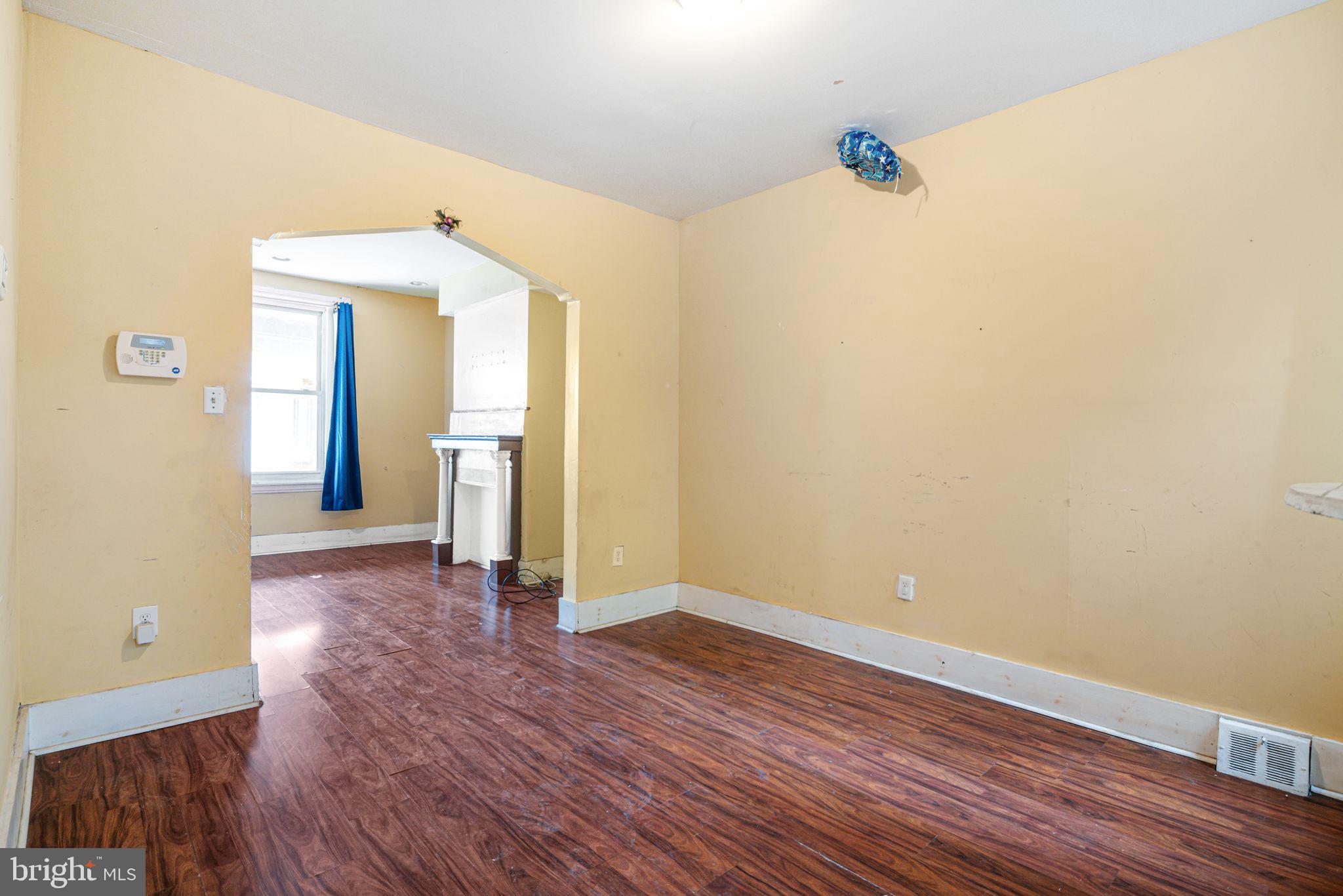 STRAWBERRY MANSION - Residential