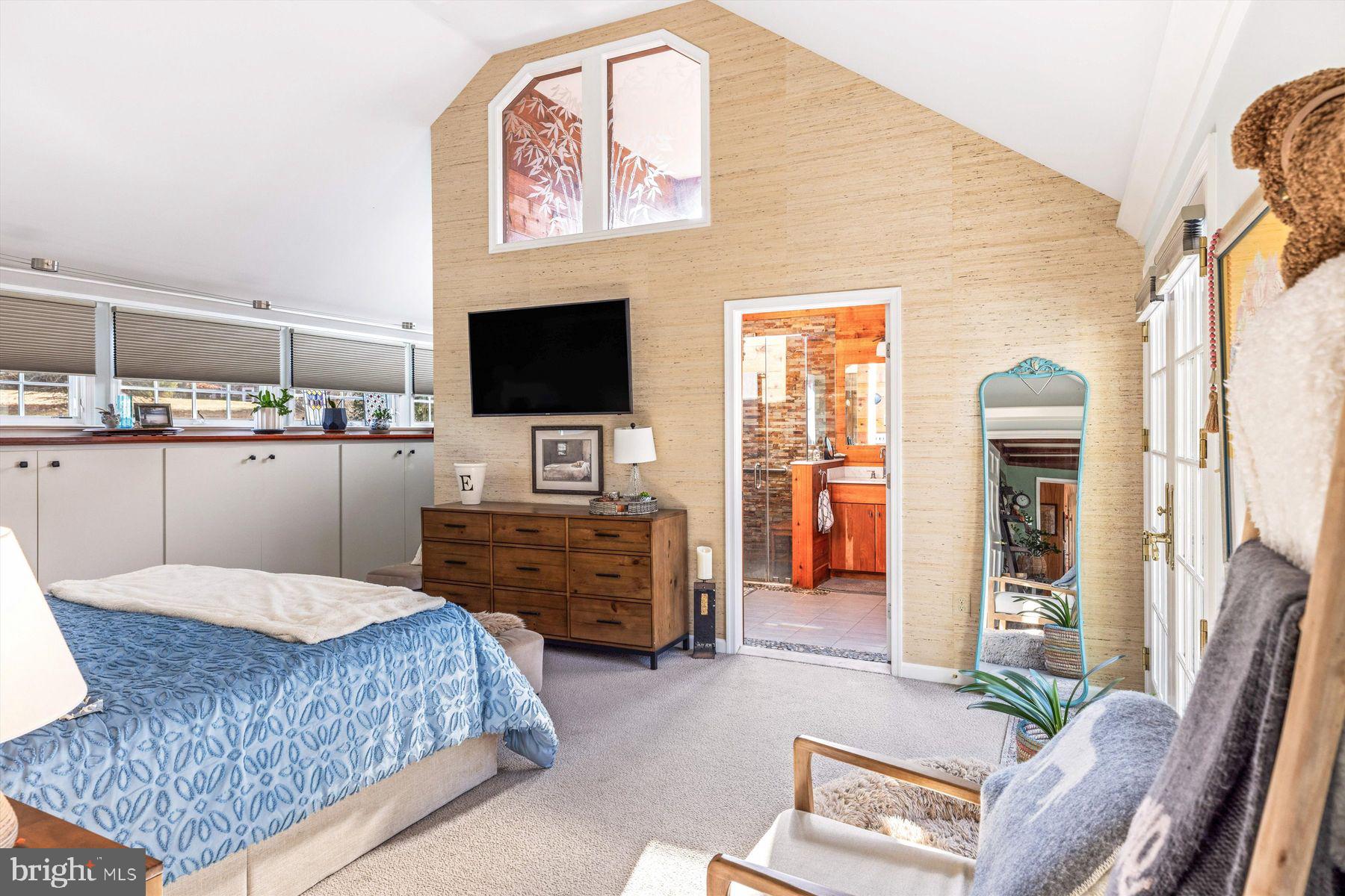 STONE MOUNT @ JERI - Residential