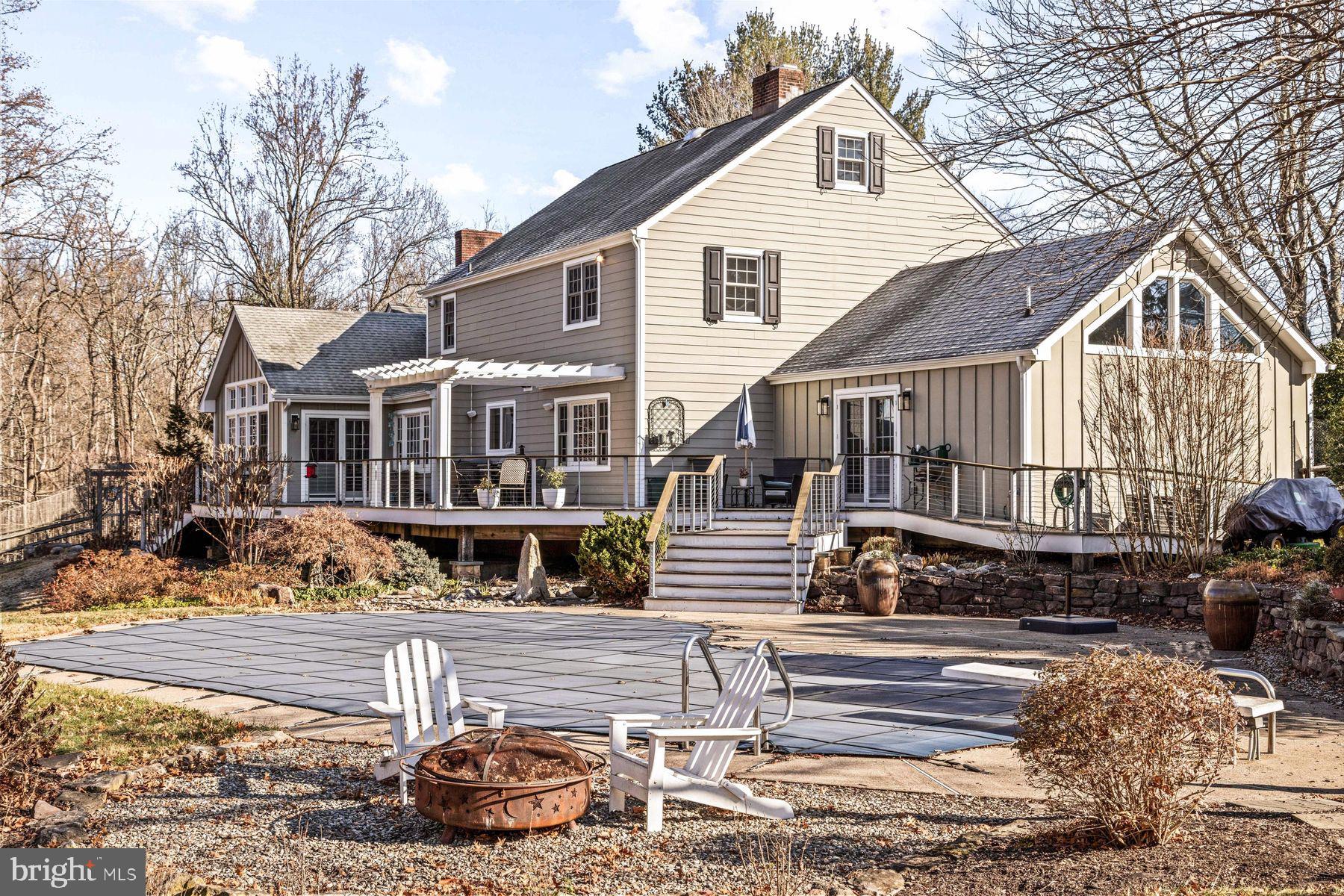 STONE MOUNT @ JERI - Residential