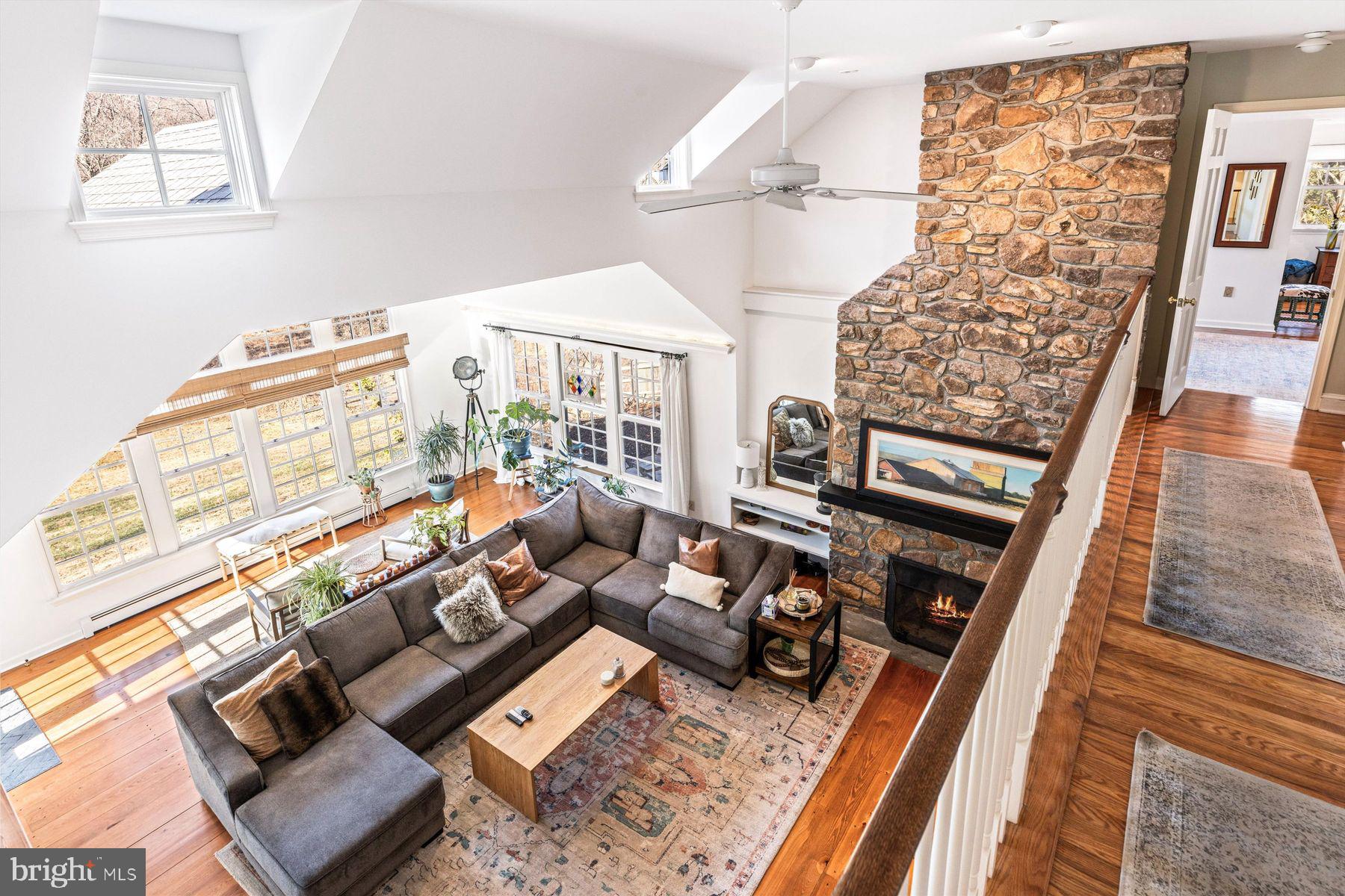 STONE MOUNT @ JERI - Residential