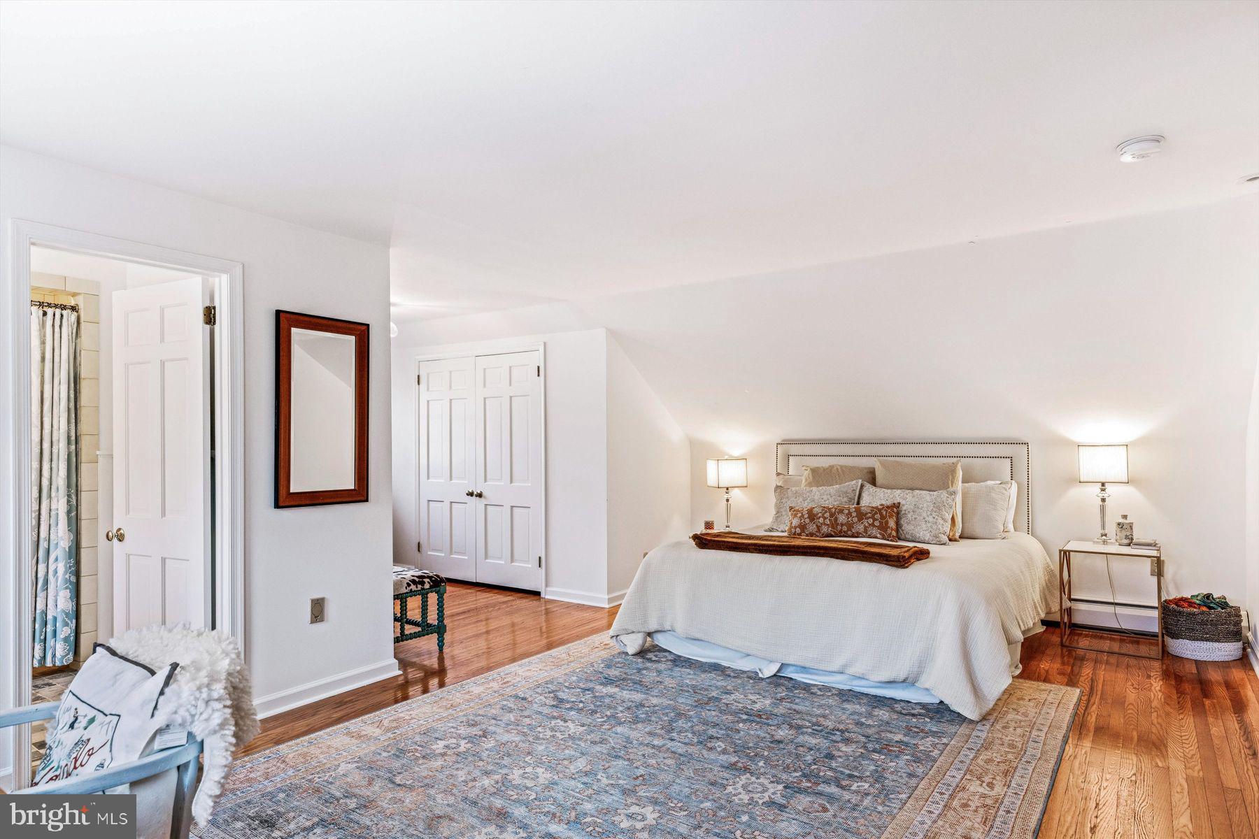 STONE MOUNT @ JERI - Residential