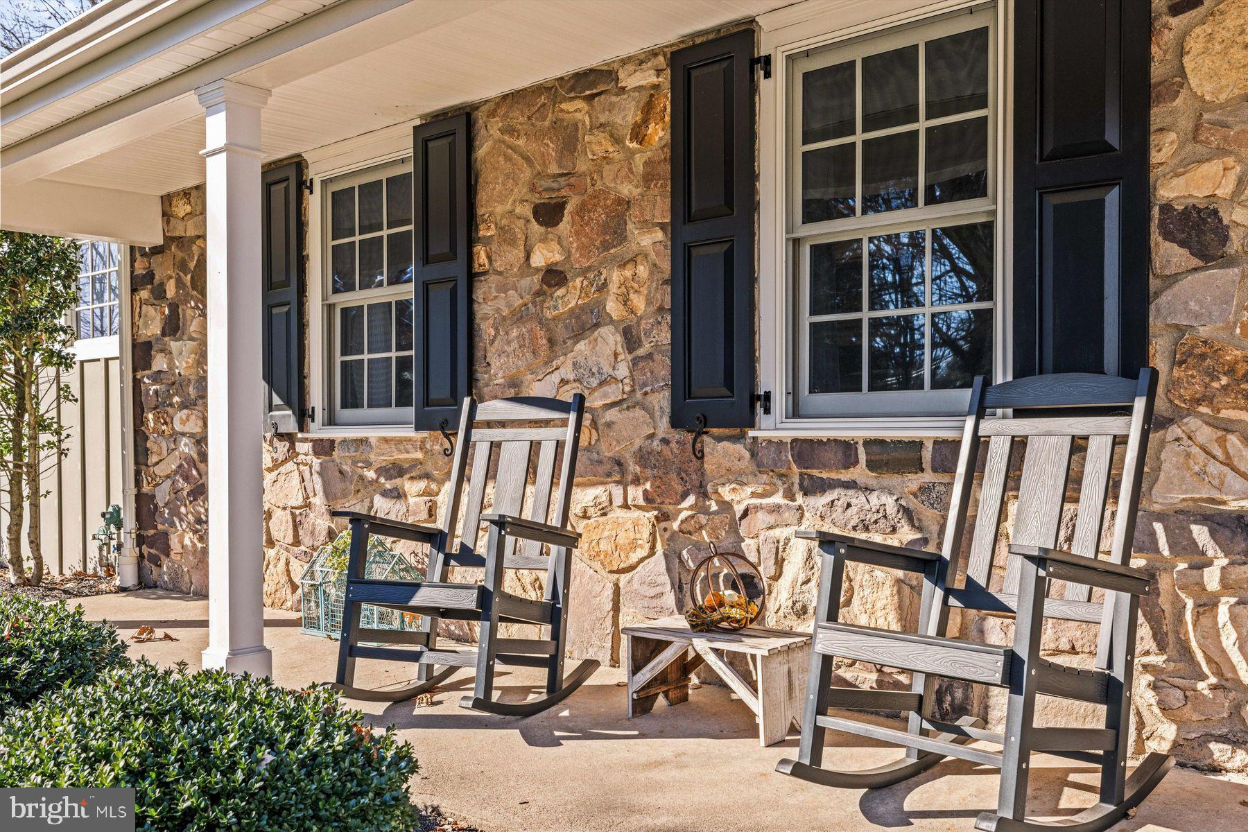 STONE MOUNT @ JERI - Residential