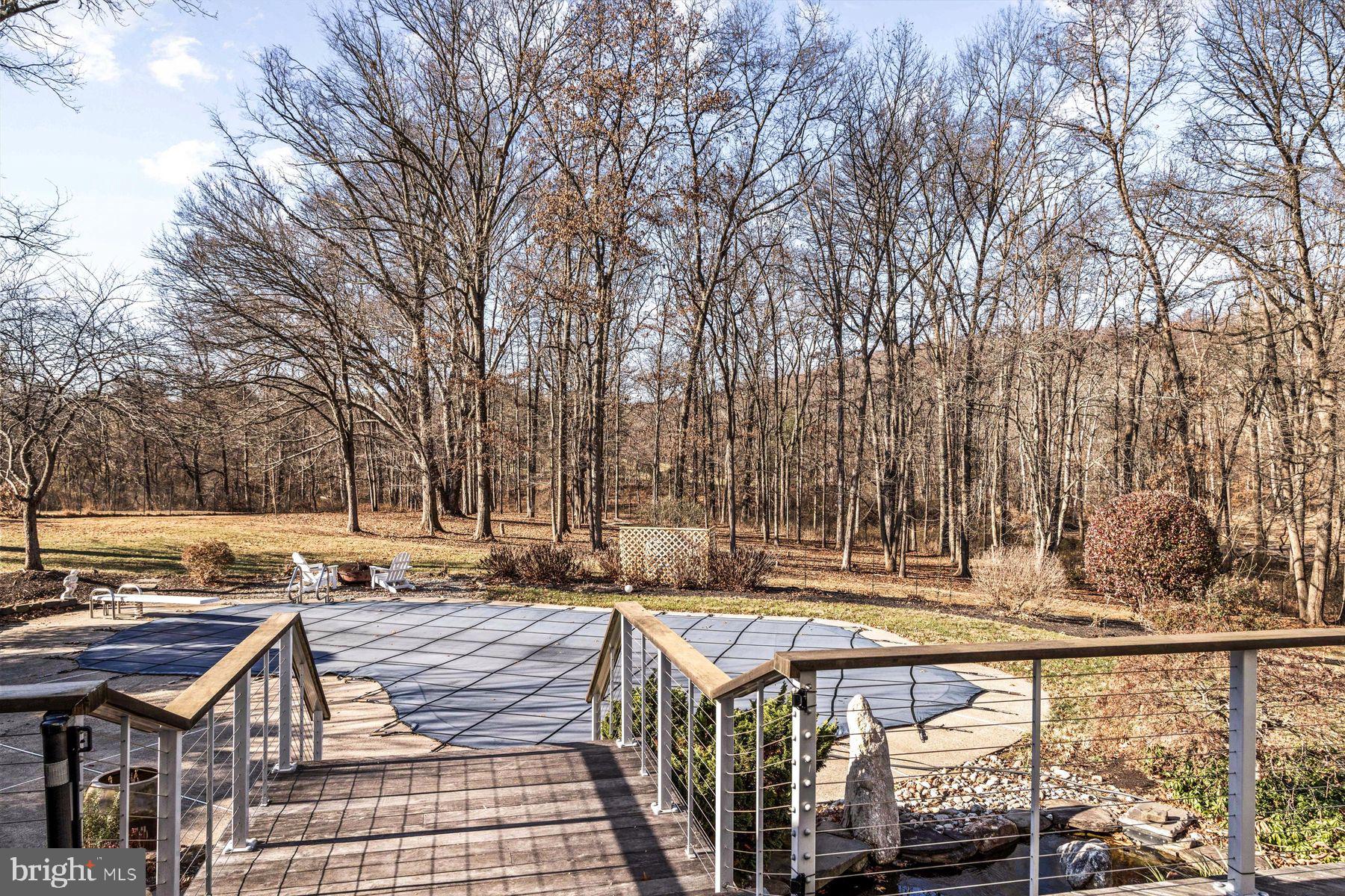 STONE MOUNT @ JERI - Residential