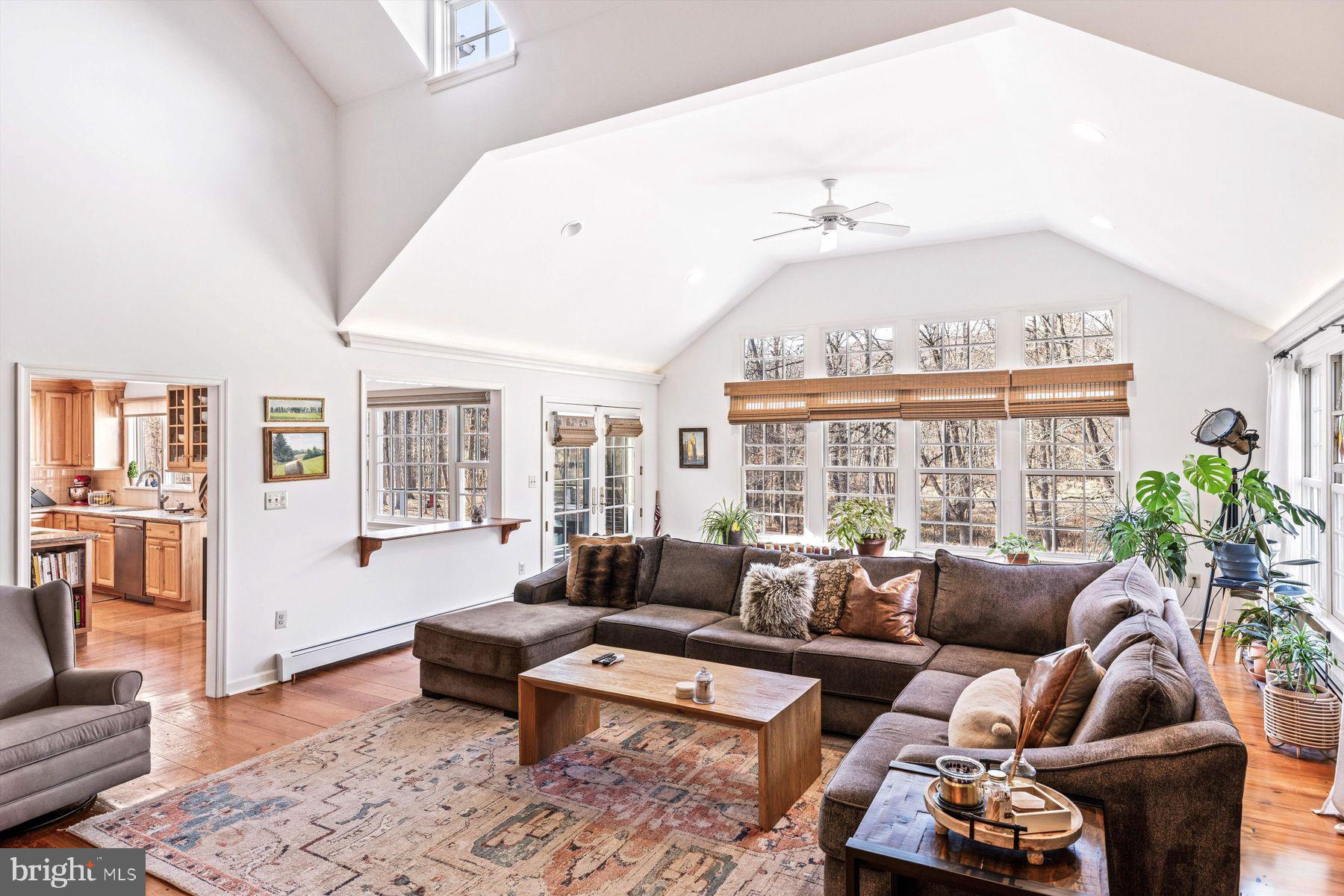 STONE MOUNT @ JERI - Residential