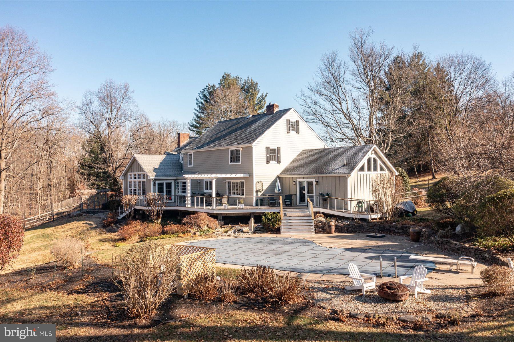 STONE MOUNT @ JERI - Residential