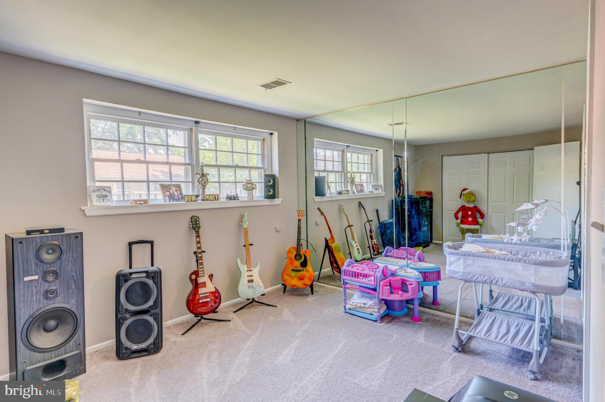 PINEFIELD - Residential