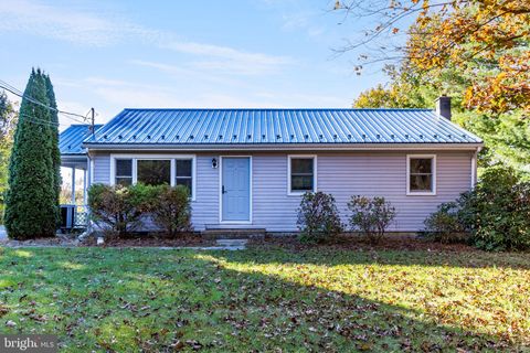 Photo of 4717 County Line Road, WINFIELD, PA 17889 (MLS # PASY2002532)