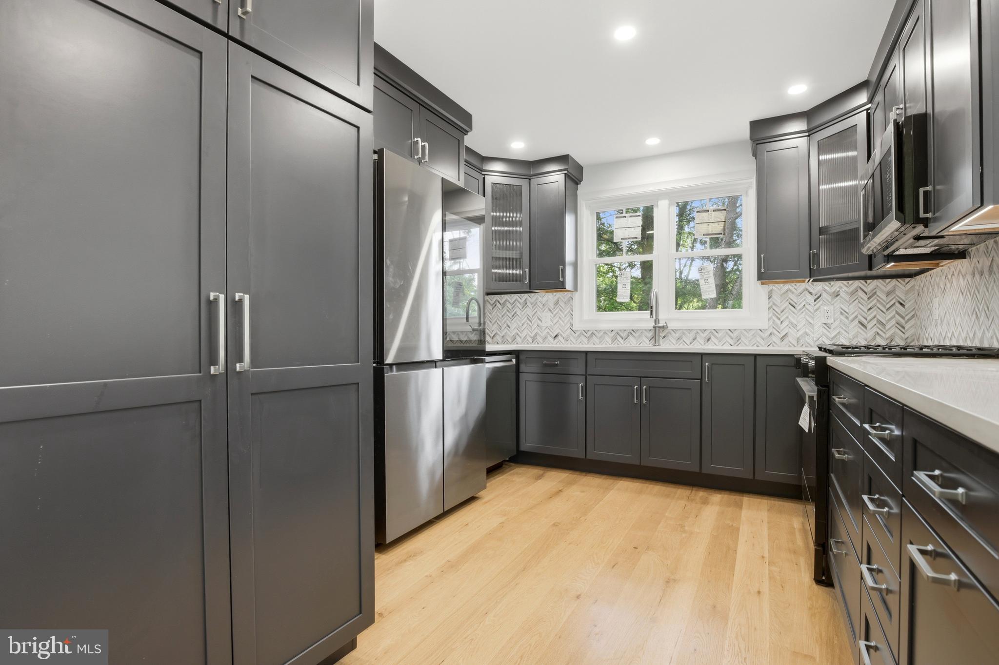 MAPLEWOOD - Residential