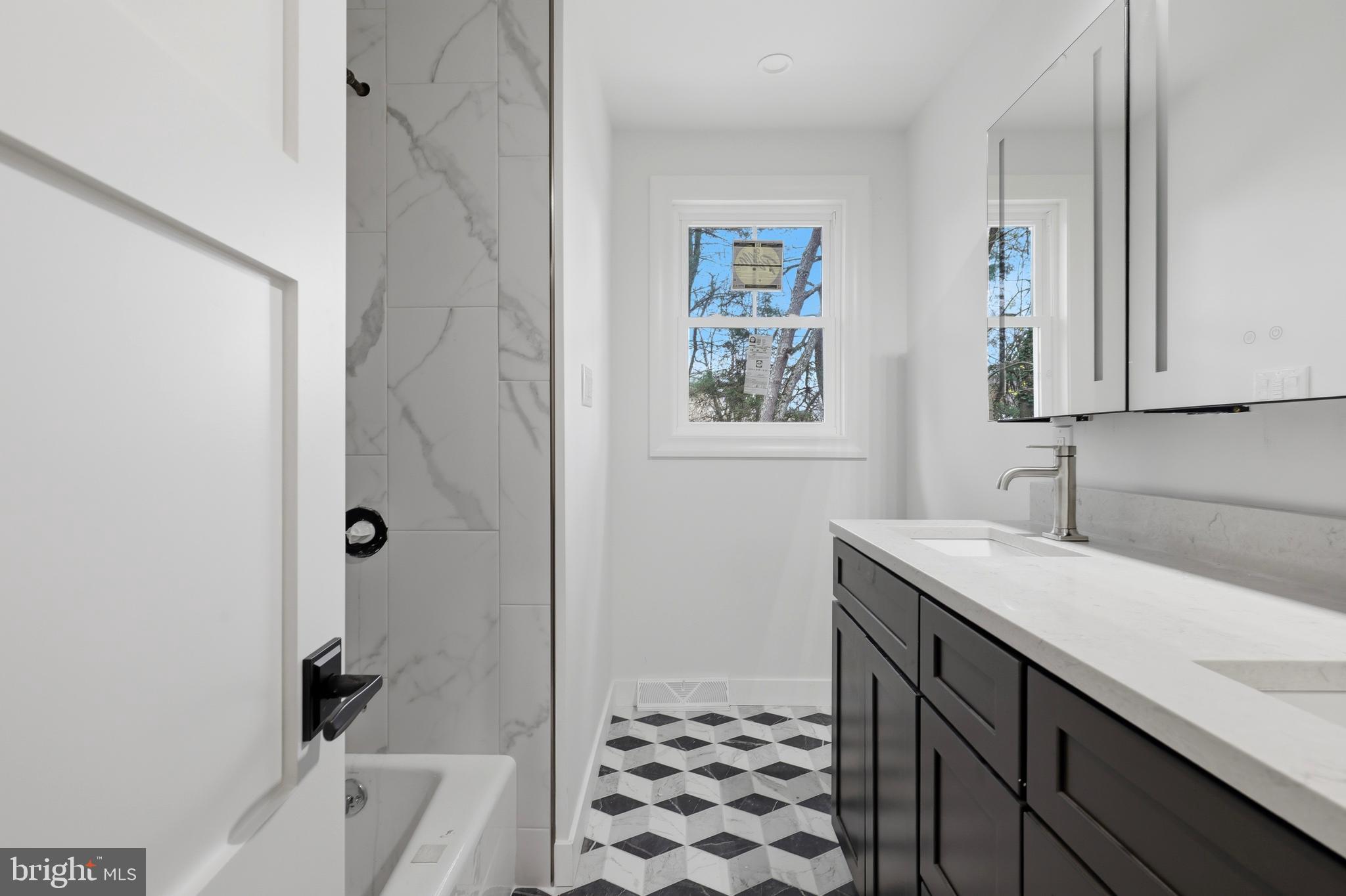 MAPLEWOOD - Residential