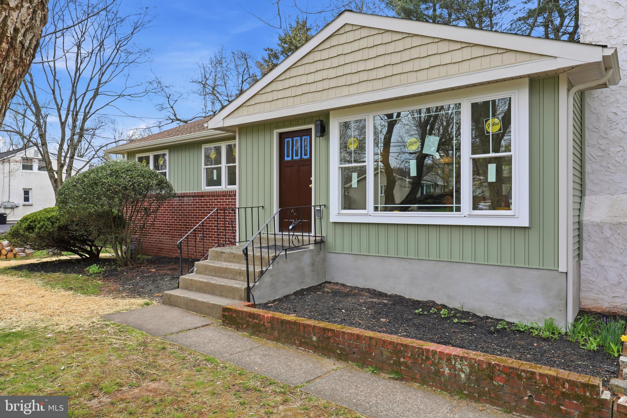 MAPLEWOOD - Residential