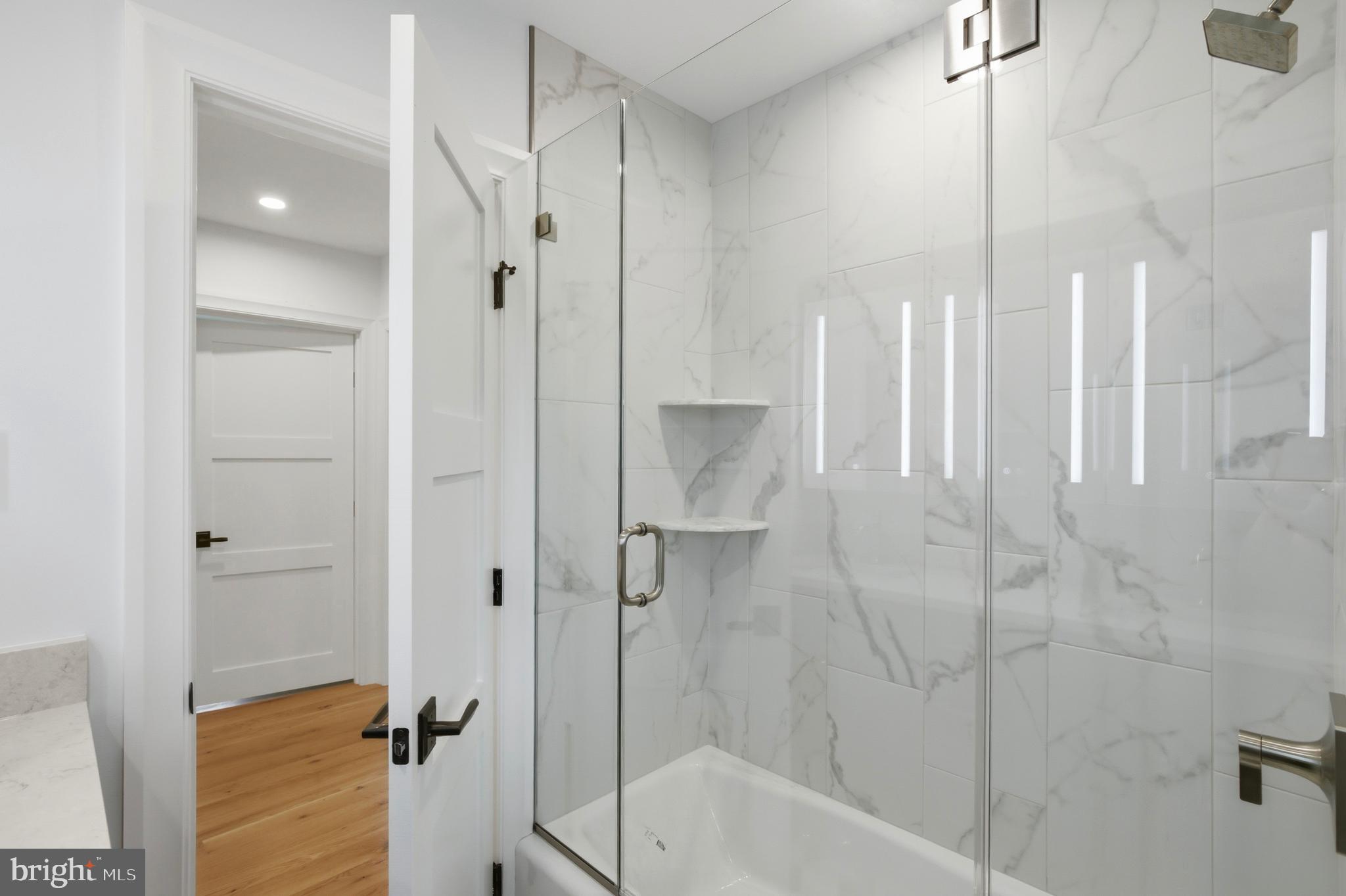 MAPLEWOOD - Residential