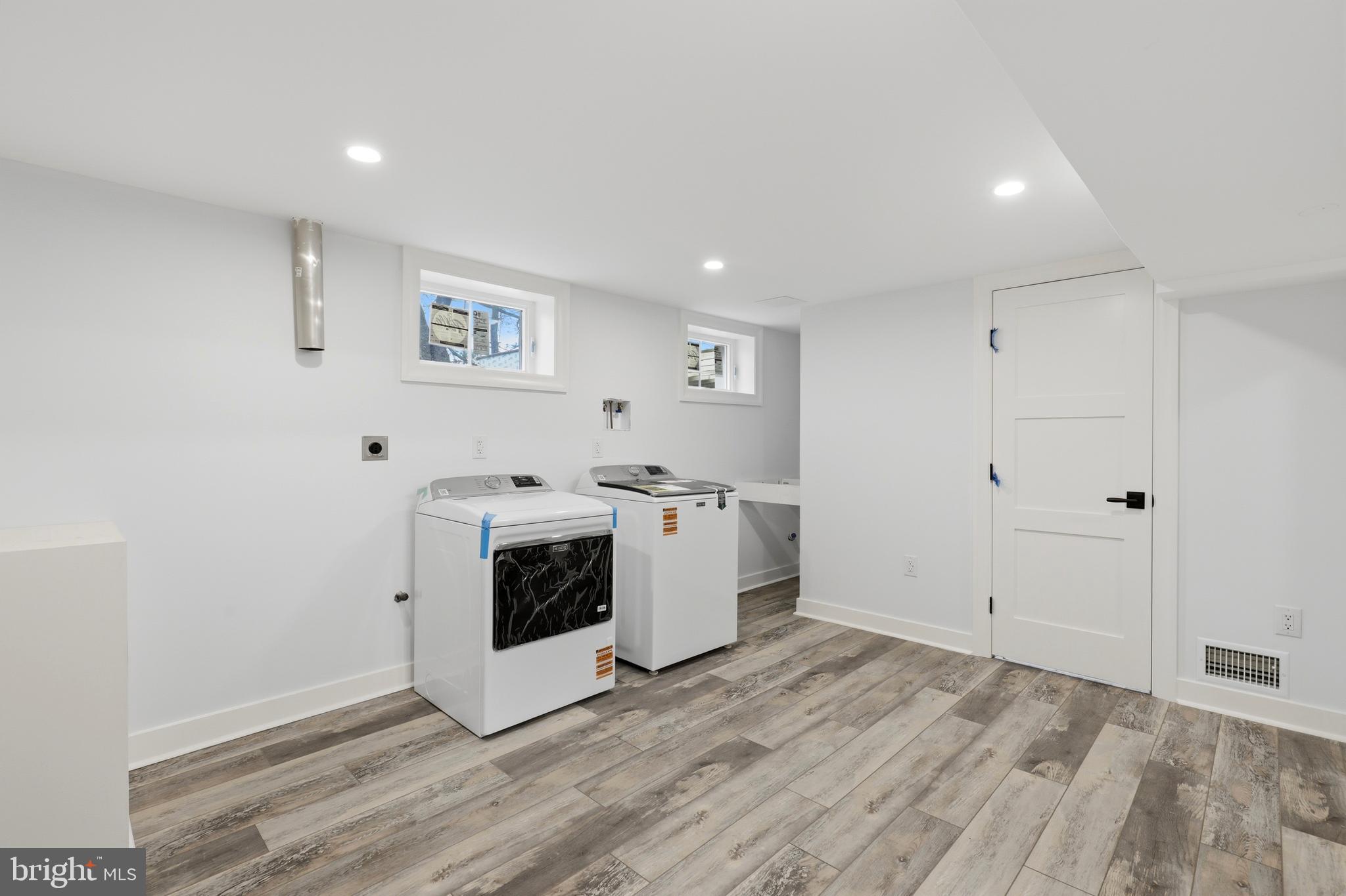 MAPLEWOOD - Residential