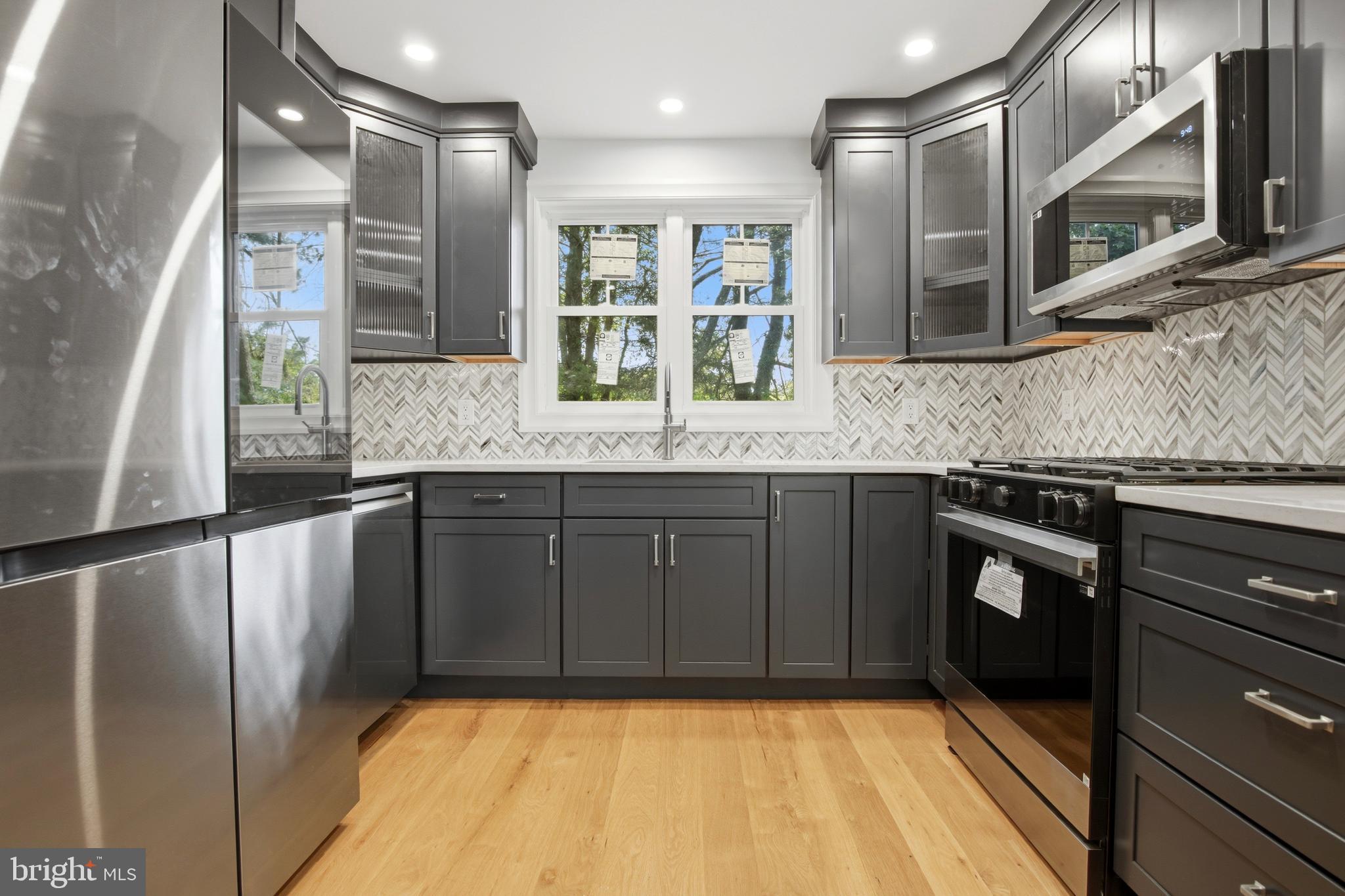 MAPLEWOOD - Residential