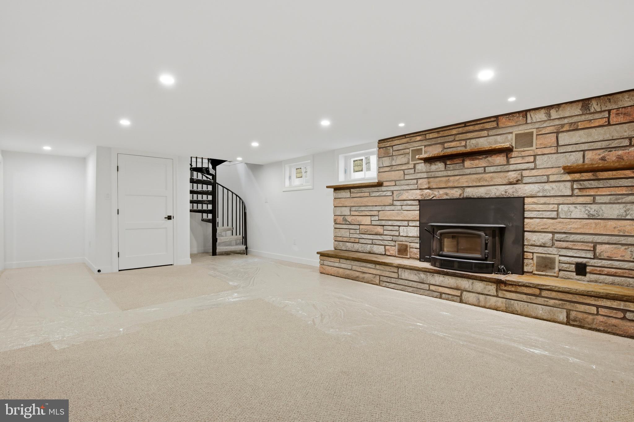 MAPLEWOOD - Residential