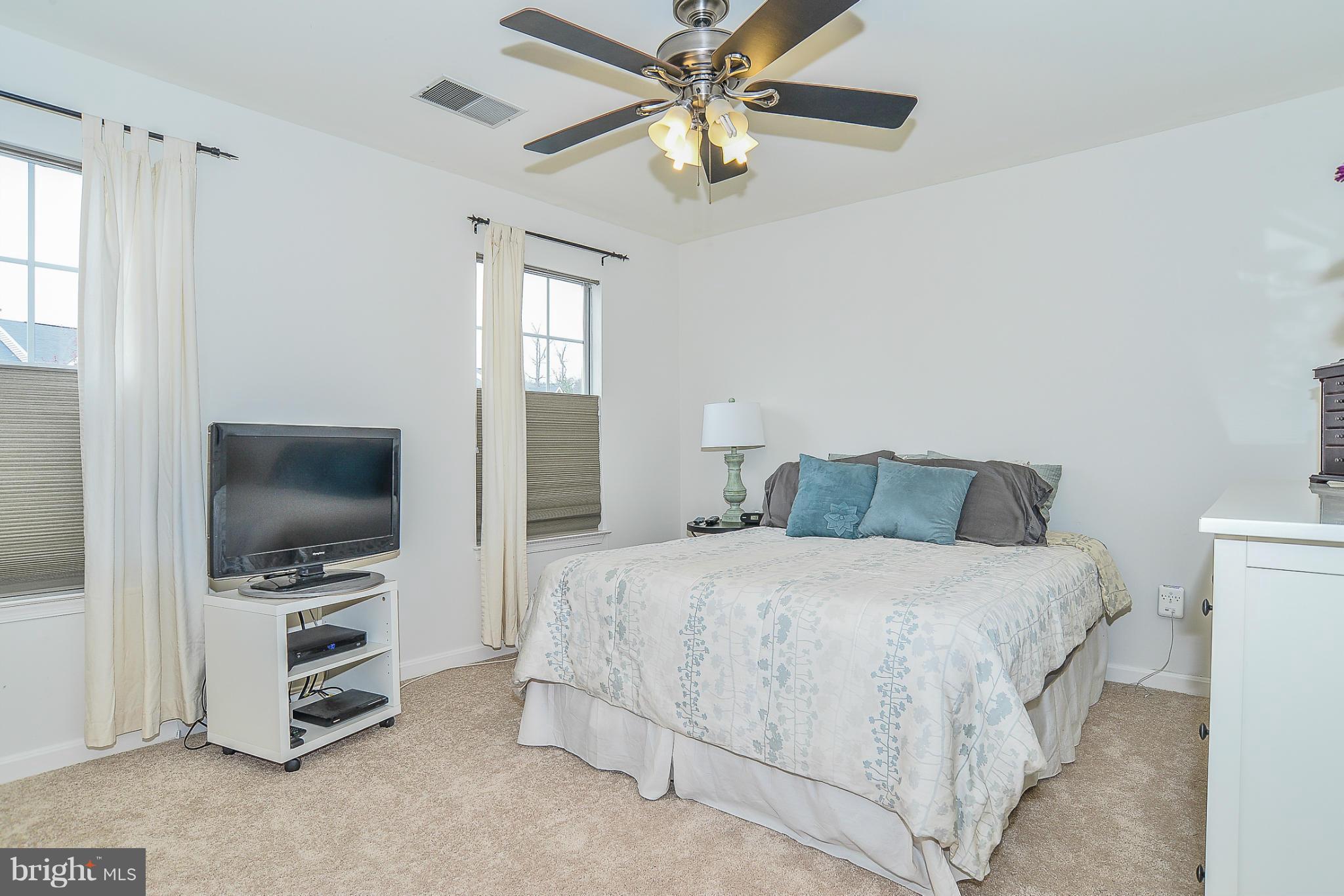 GREEN TRAILS - Residential Lease