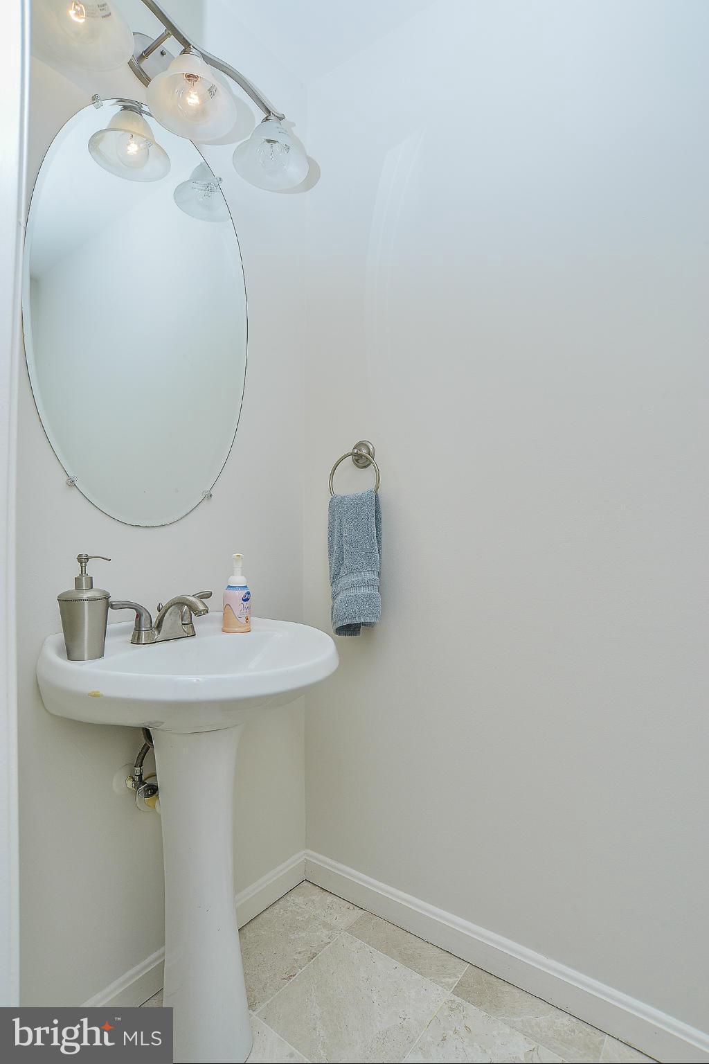 GREEN TRAILS - Residential Lease