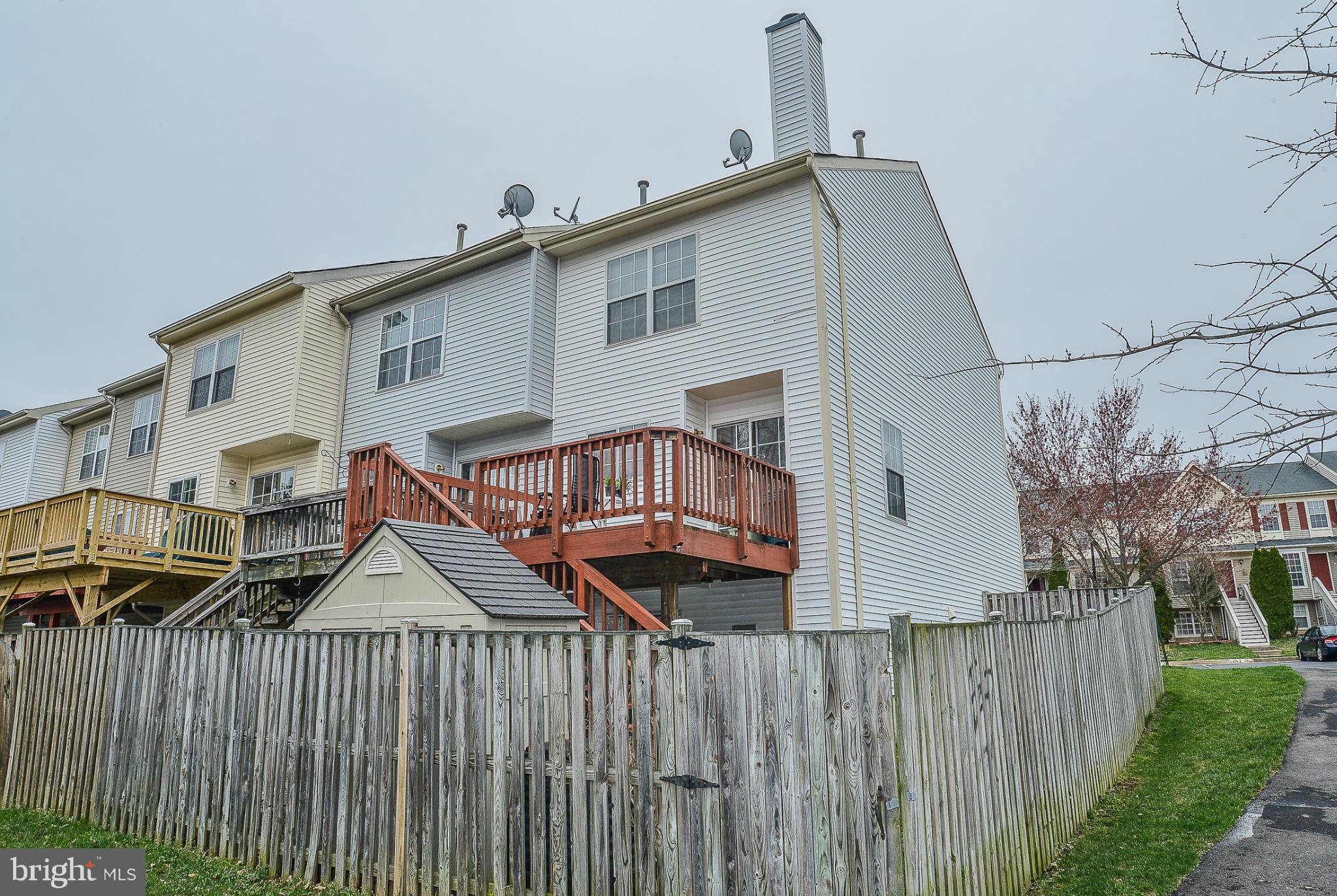 GREEN TRAILS - Residential Lease