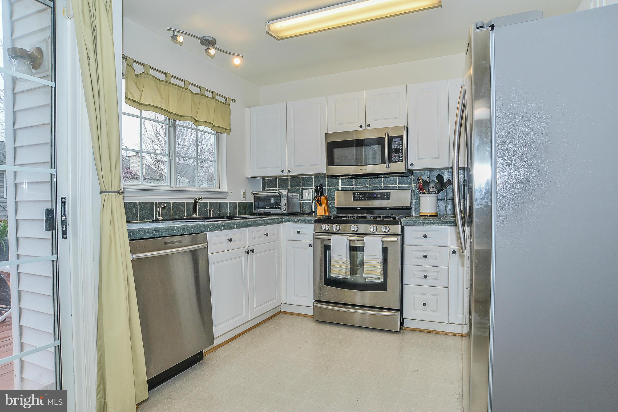 GREEN TRAILS - Residential Lease