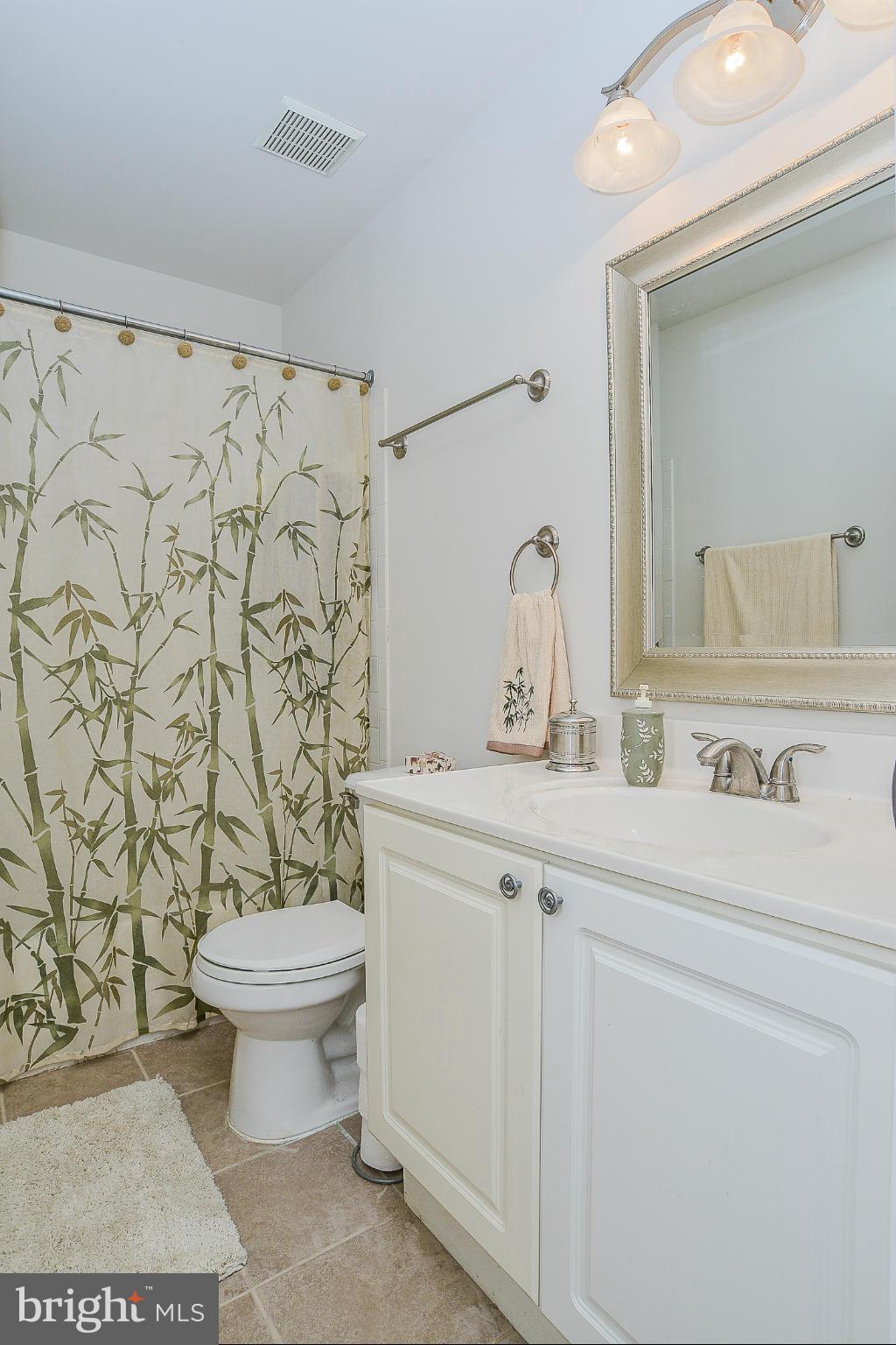 GREEN TRAILS - Residential Lease