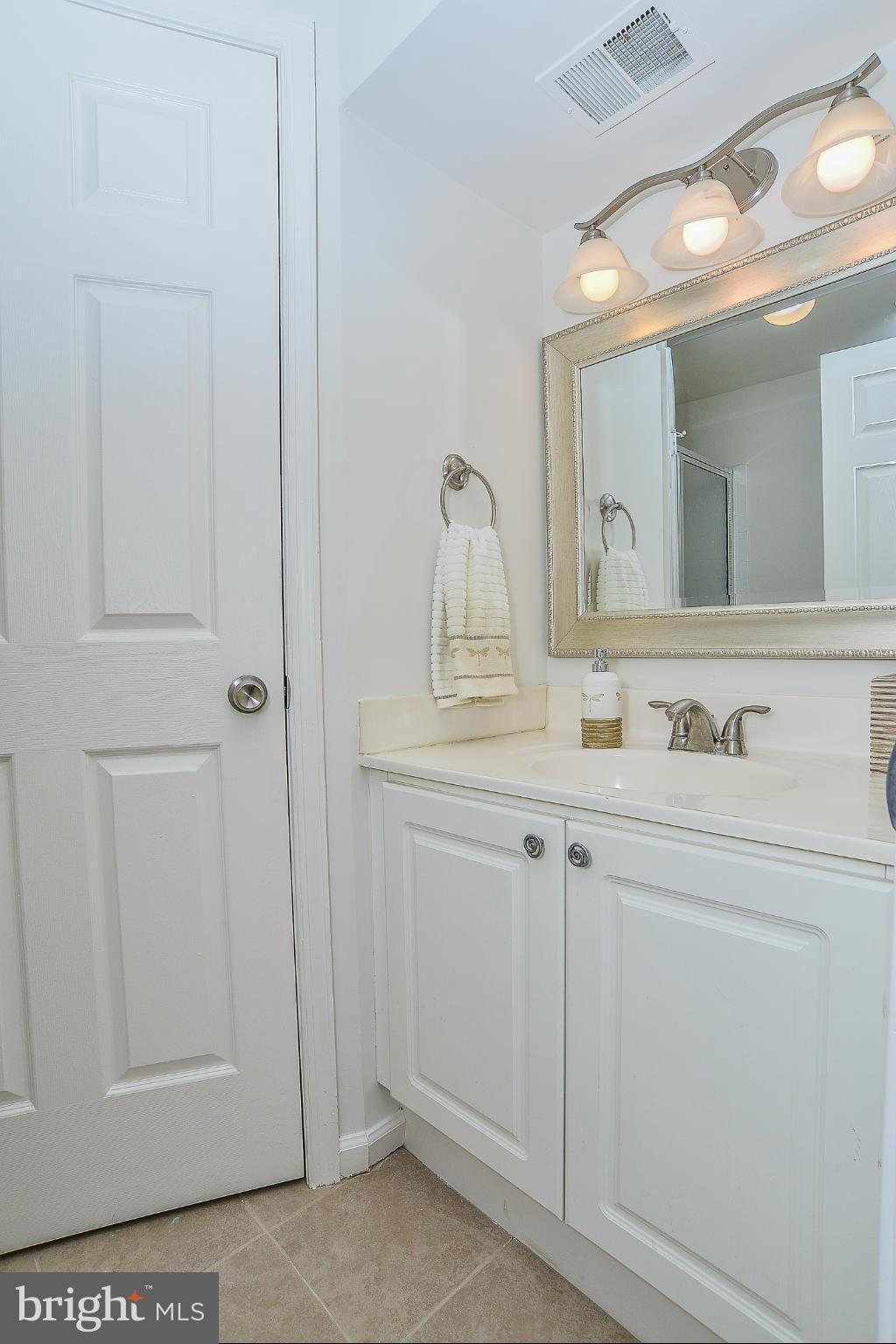 GREEN TRAILS - Residential Lease