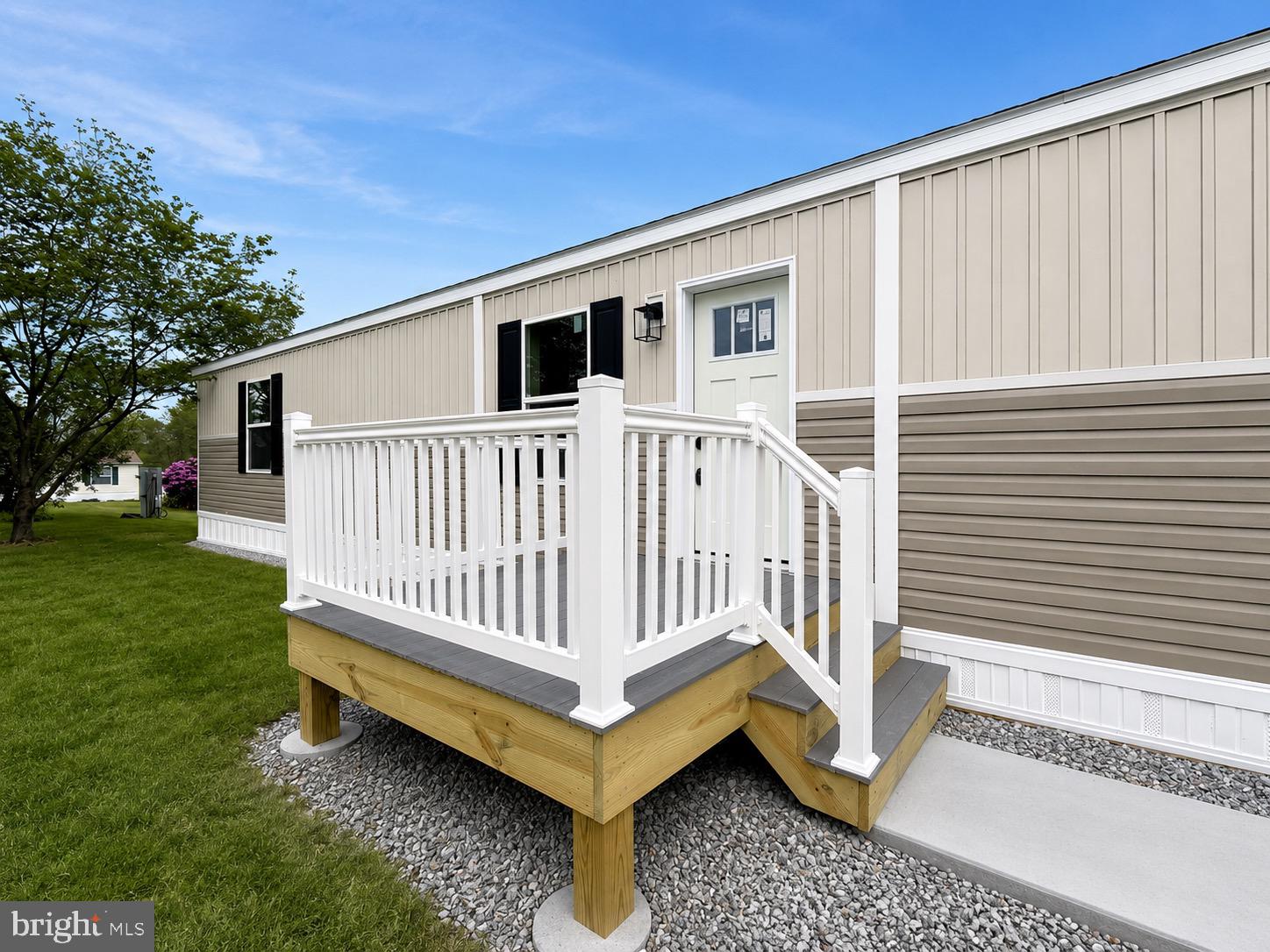 CASTLE HILL MHP - Residential
