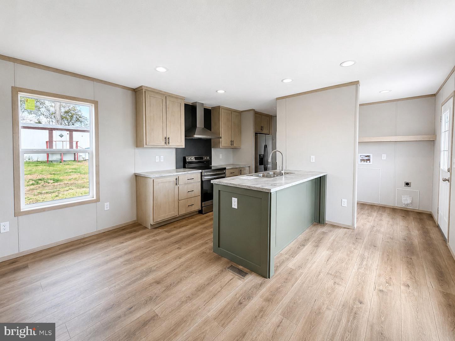 CASTLE HILL MHP - Residential